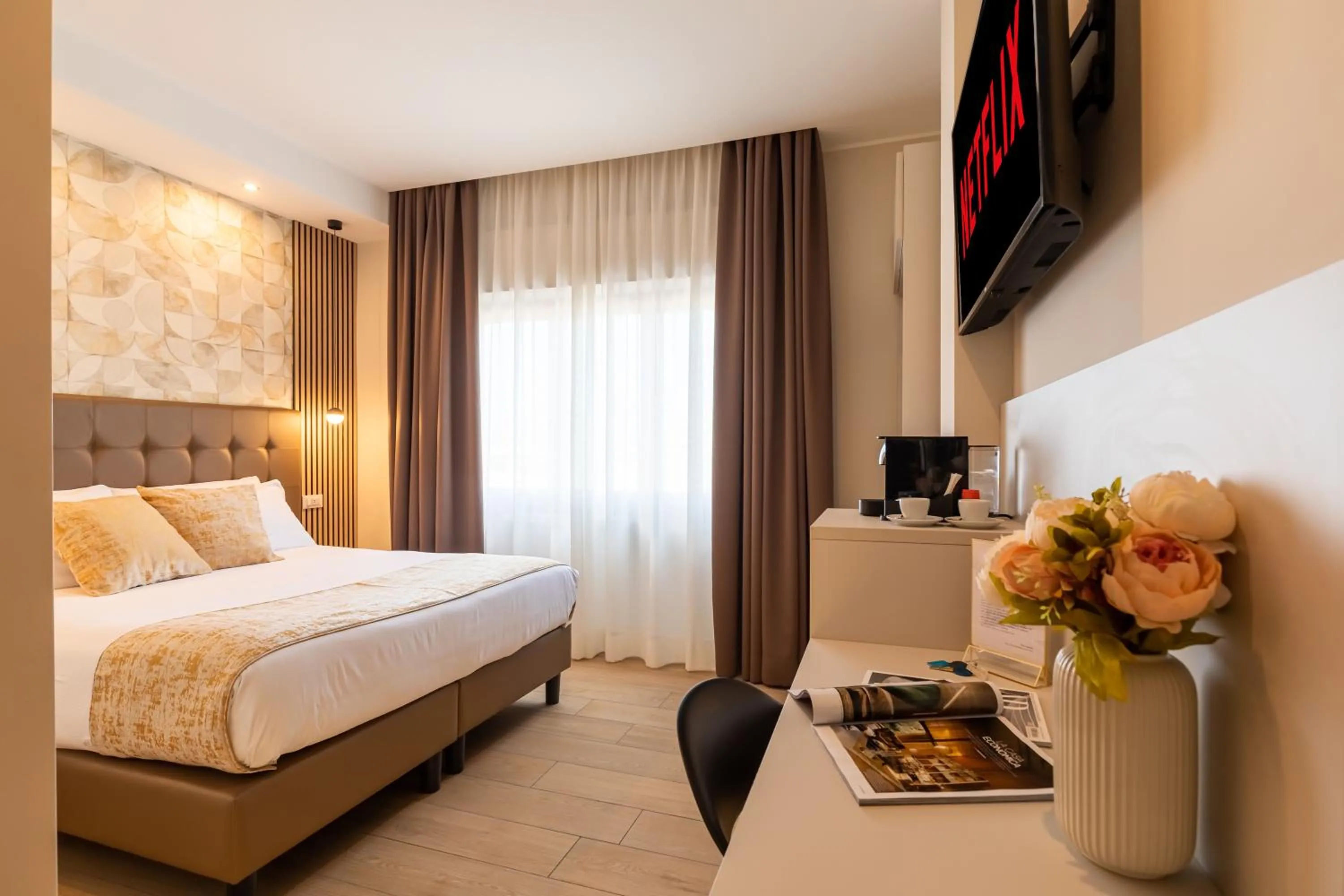 Deluxe Double or Twin Room in AlbaDea Suites&Jacuzzi