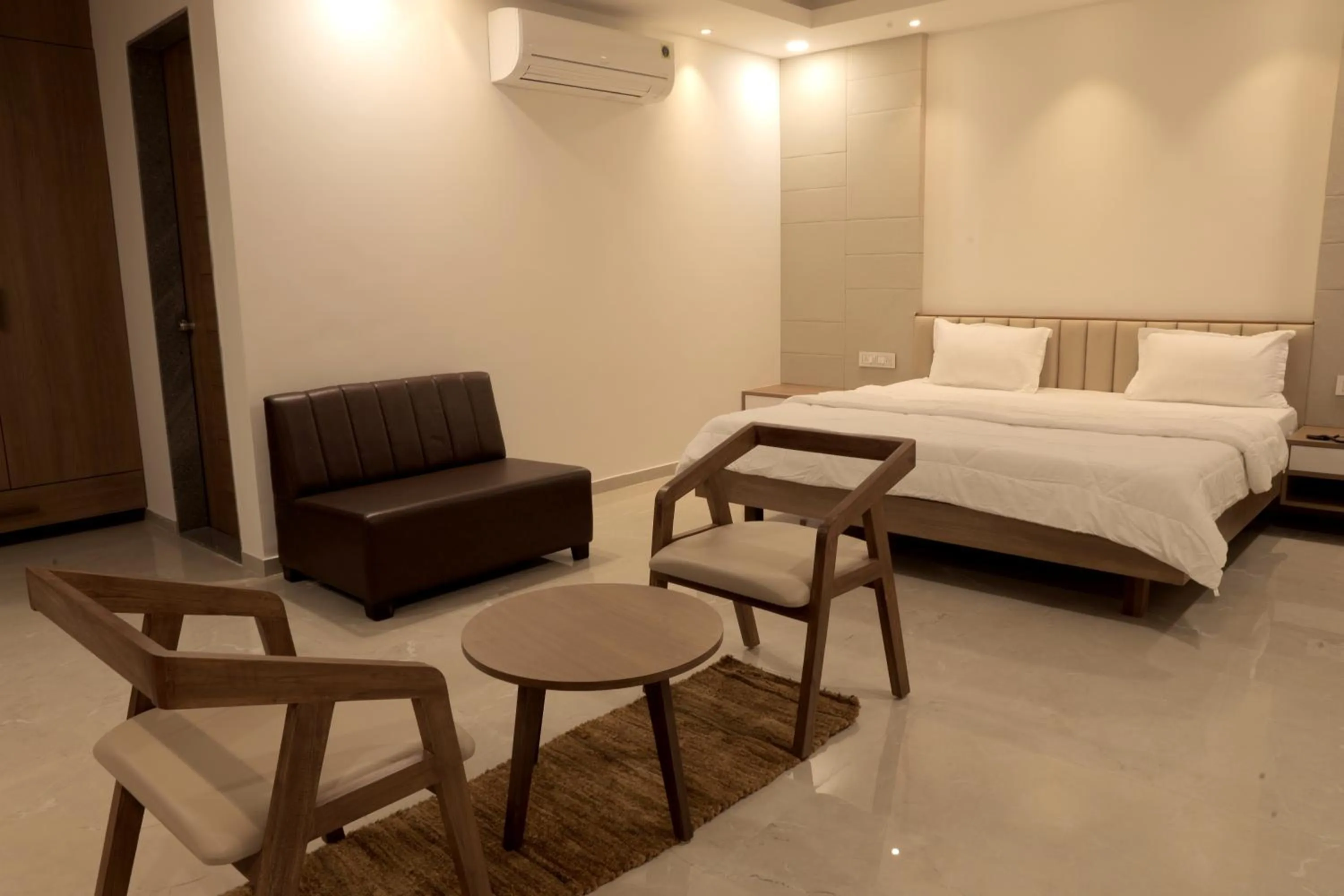 Deluxe Double Room in The Presidential Suites