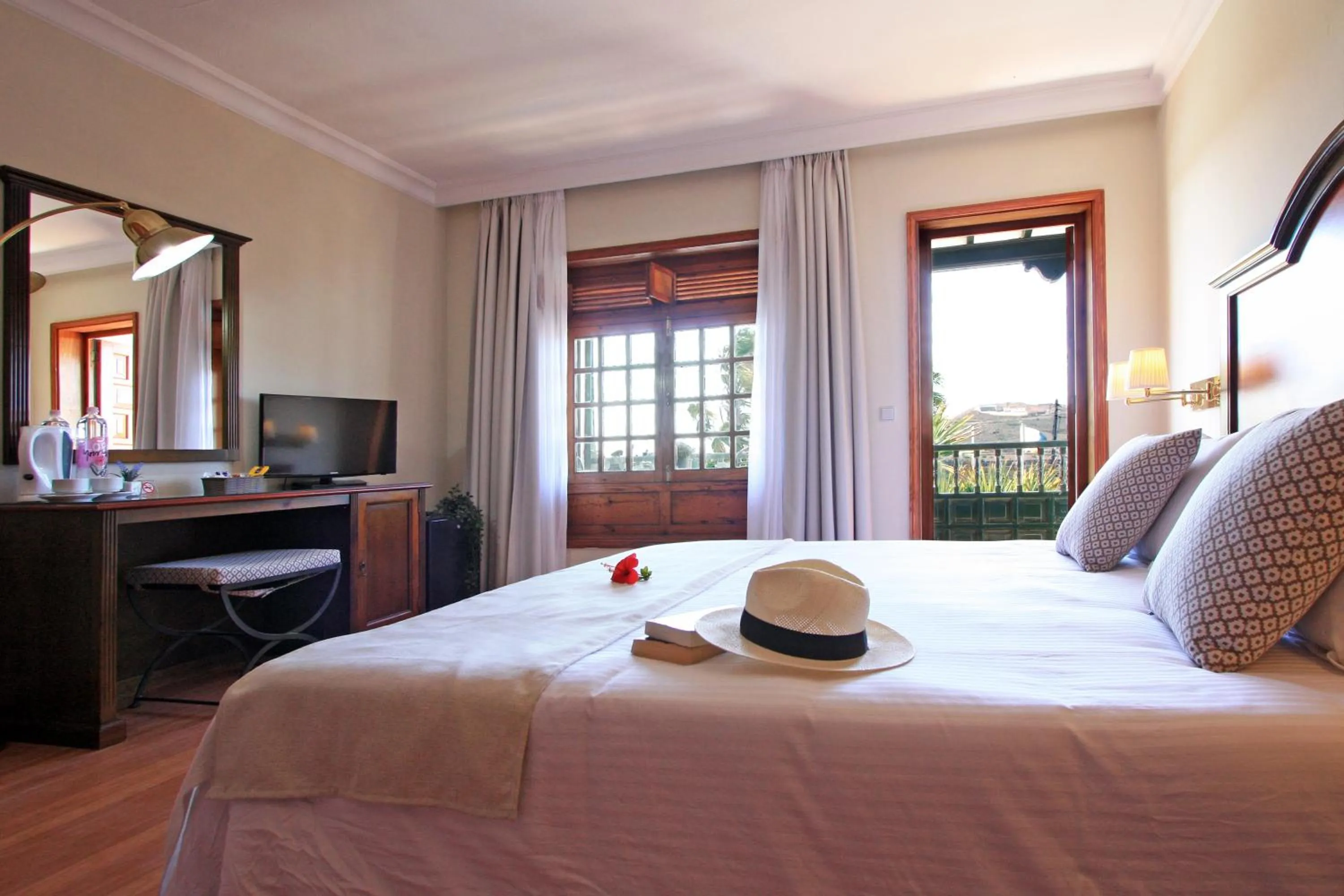 Superior Triple Room in Hotel Rural Finca de La Florida