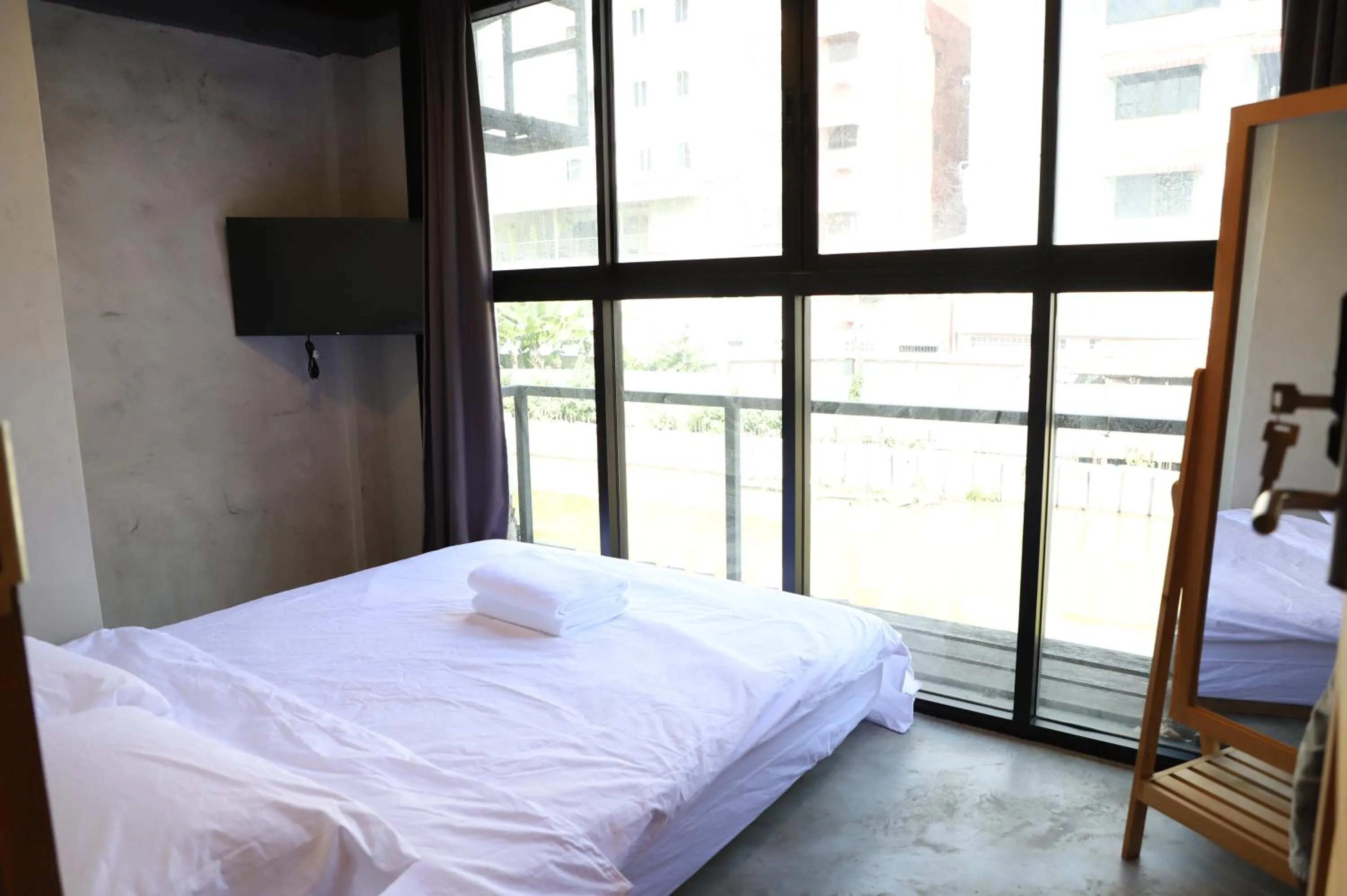 Double Room with Shared Bathroom in The Cube Hostel Khaosan