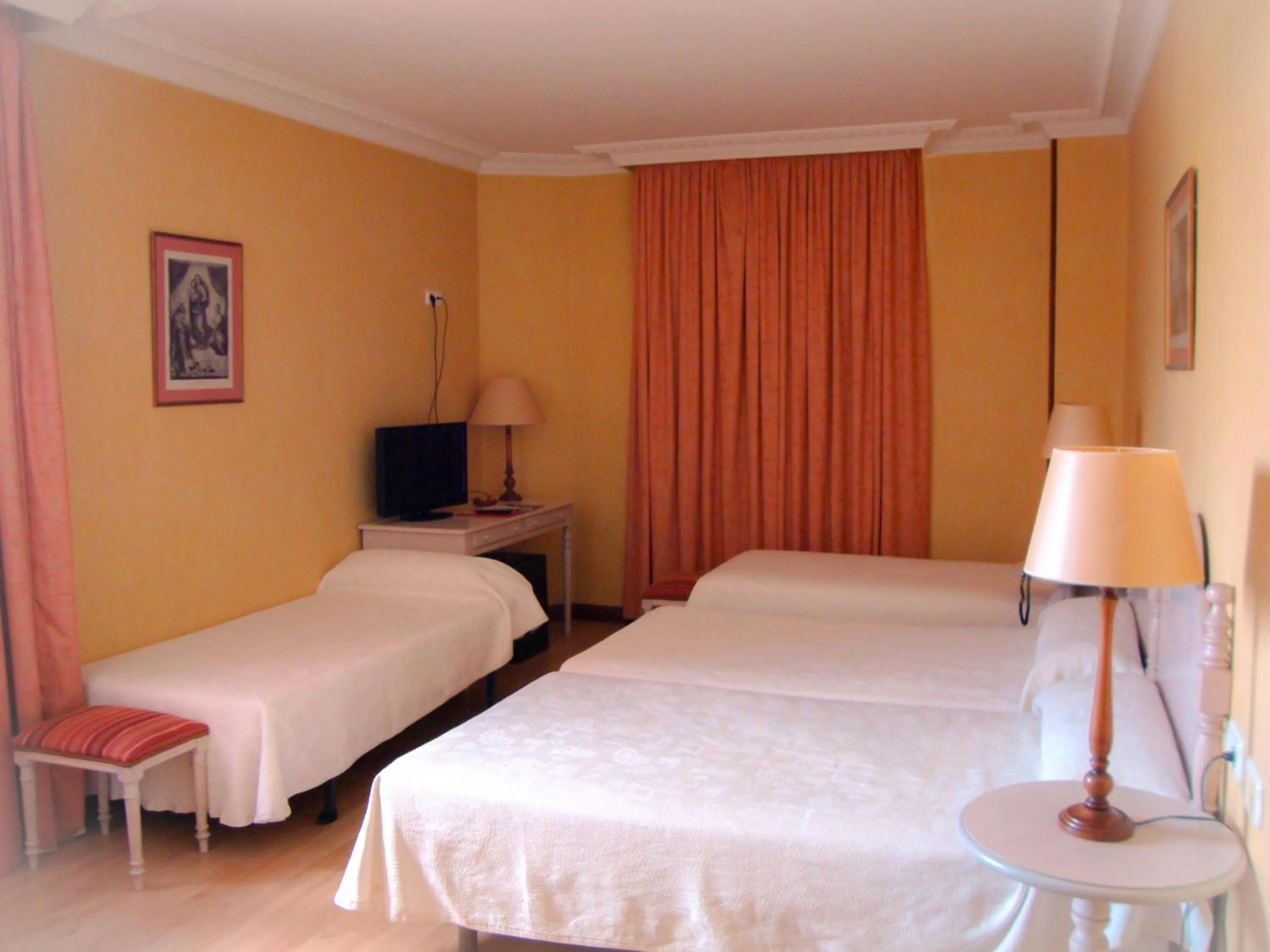 Quadruple Room in Hotel San Camilo