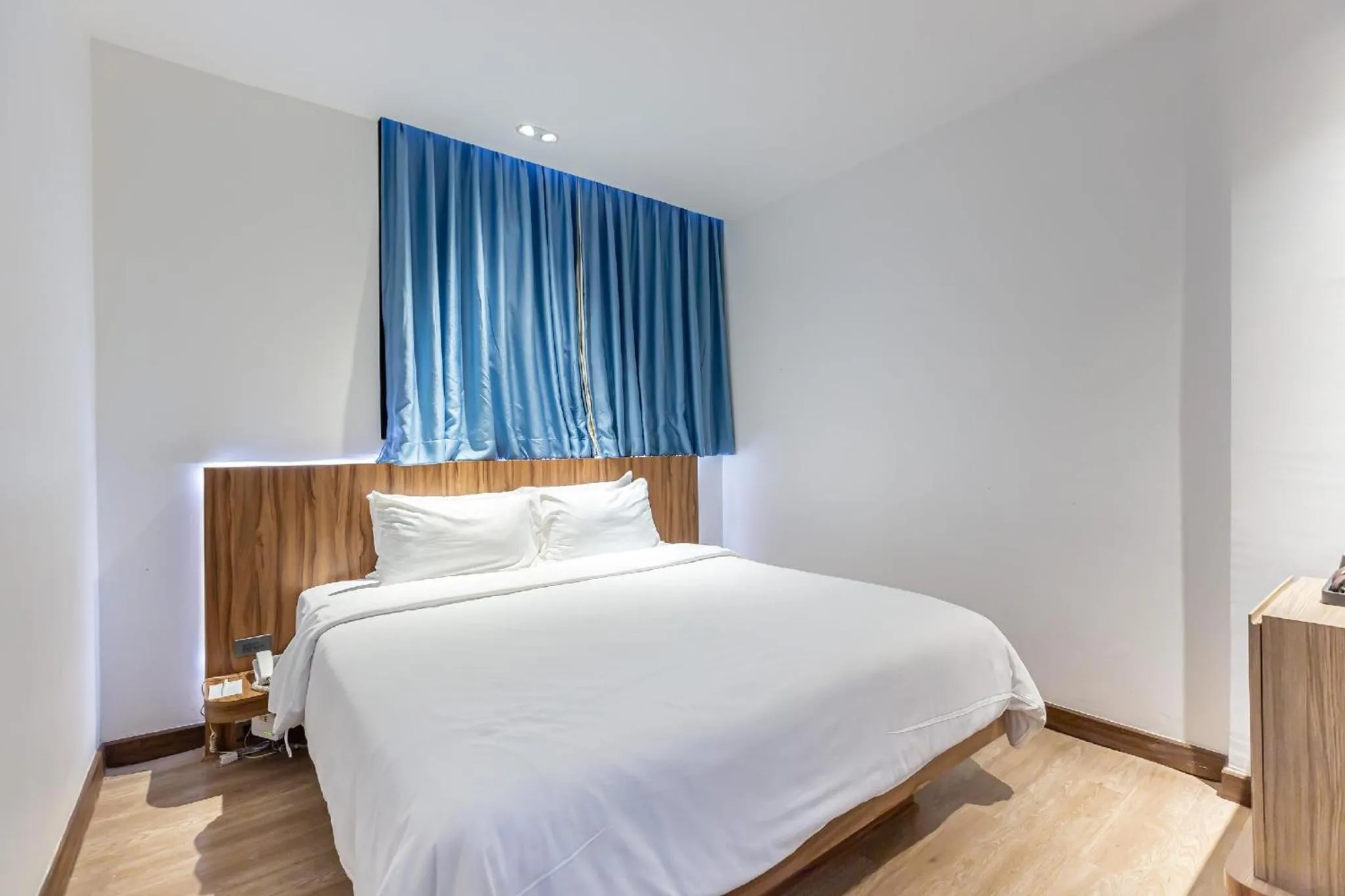 Standard Double Room in Uno Express