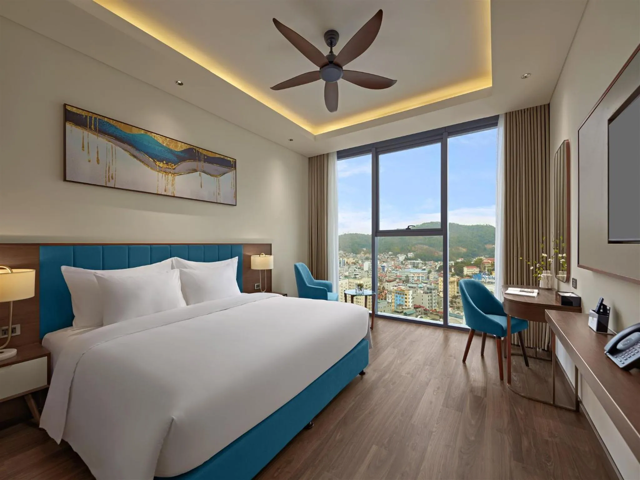 Deluxe Double Room with City View in The Watson Premium HaLong Hotel