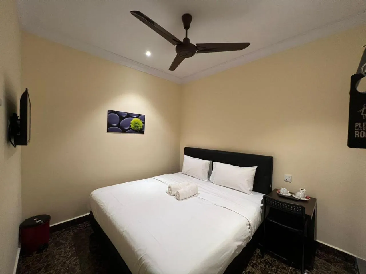 Standard King Room in I Go Inn