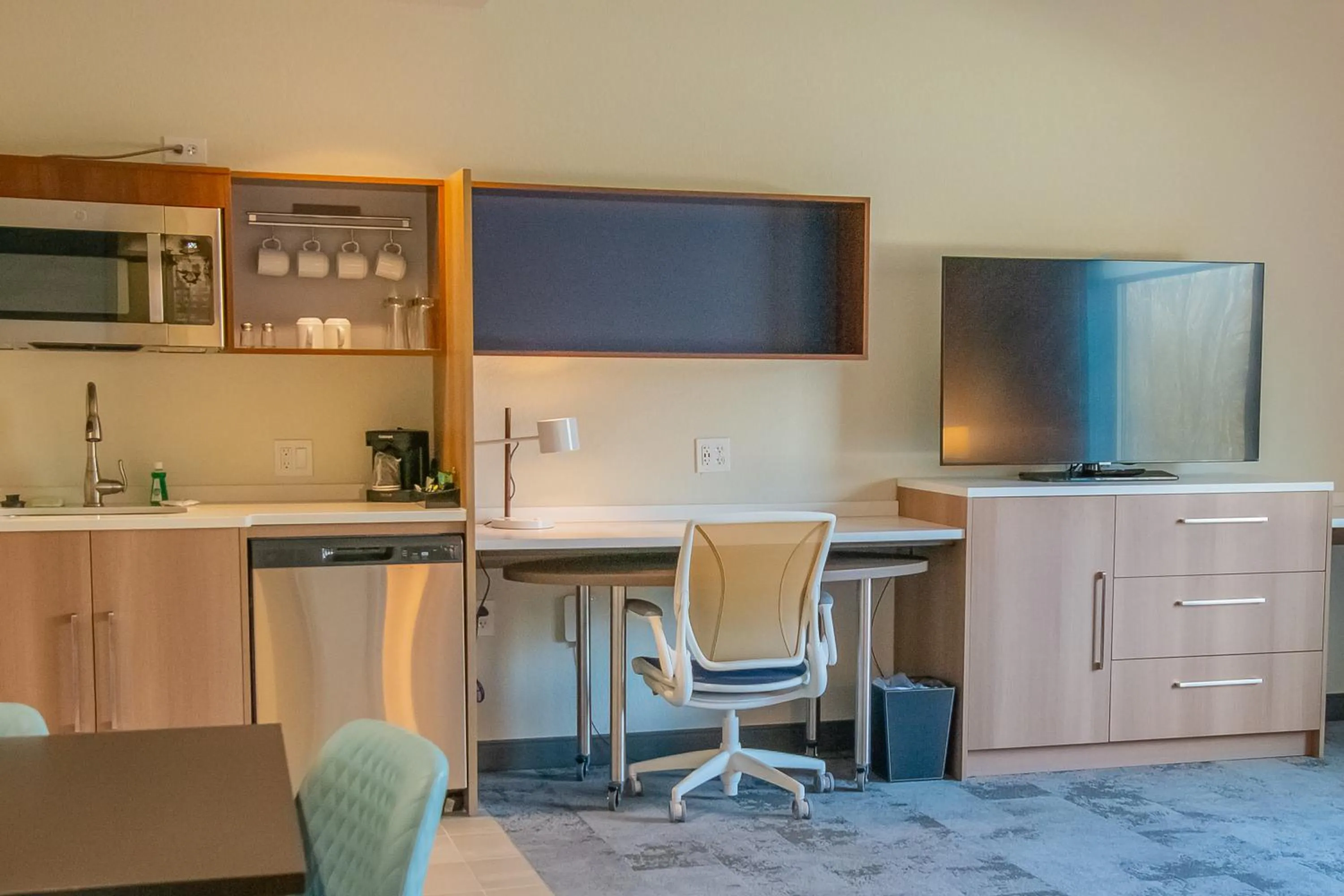 King Suite - Hearing Accessible in Home2 Suites By Hilton Logansport