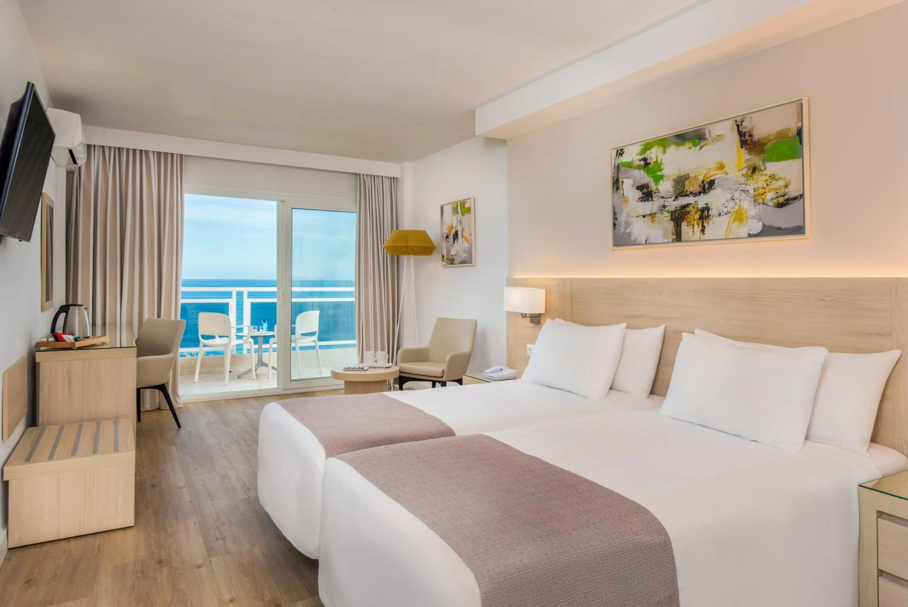 Premium Room with frontal Sea View in Hotel Las Arenas, Affiliated by Melia
