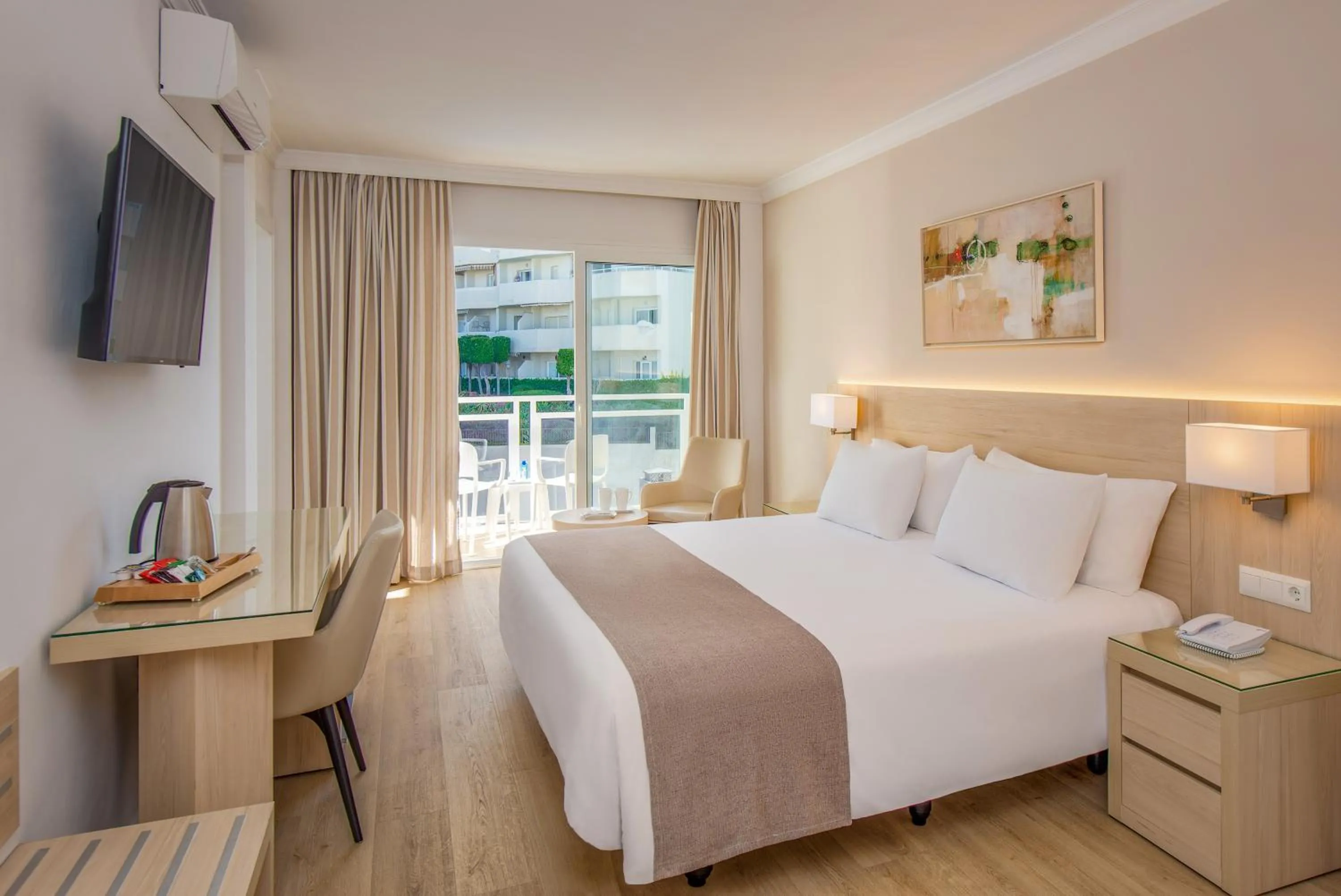 Superior Room with Lateral Sea View in Hotel Las Arenas, Affiliated by Melia