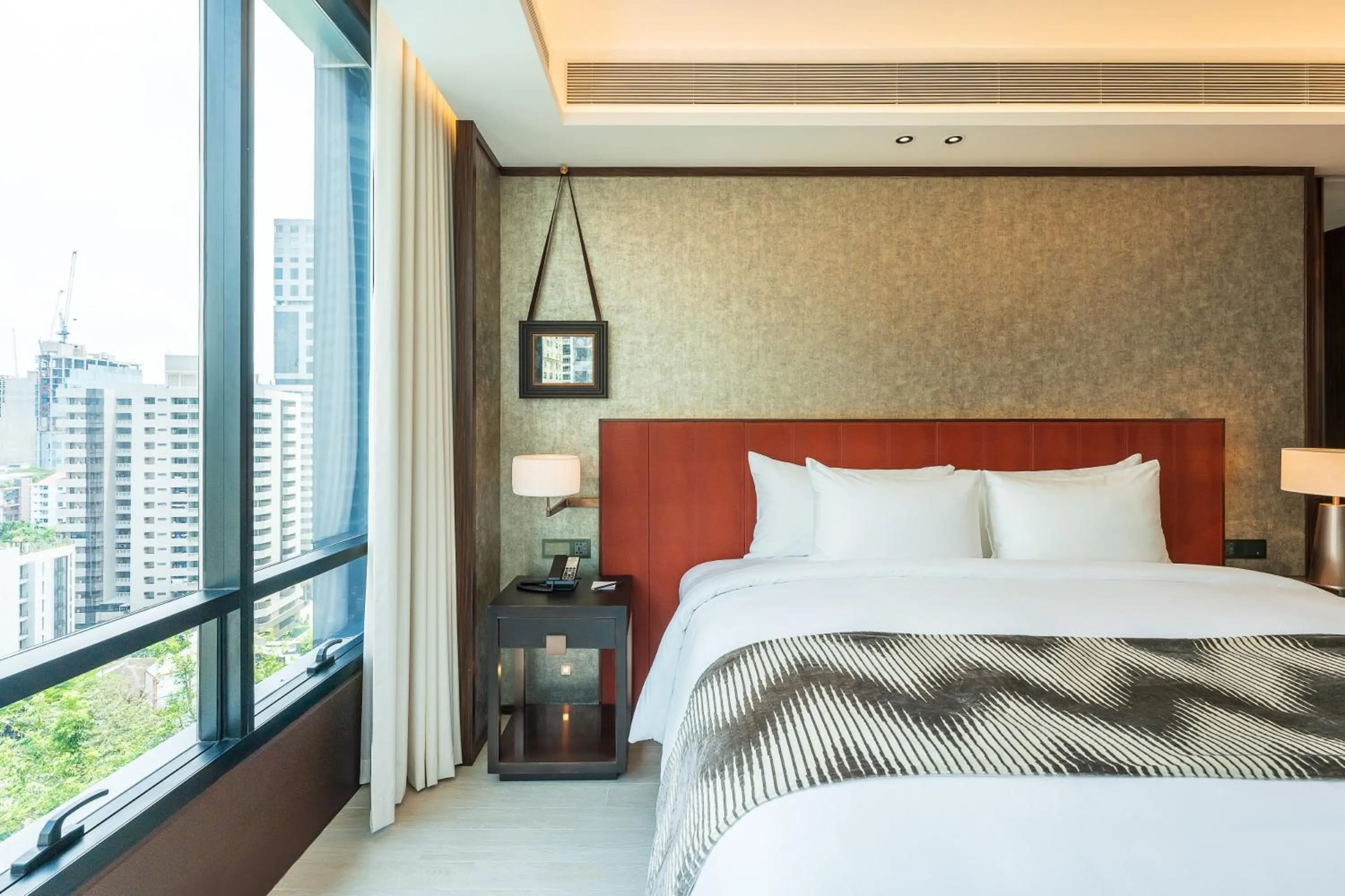 Satin Corner Suite (One-Bedroom) in SILQ Hotel & Residence