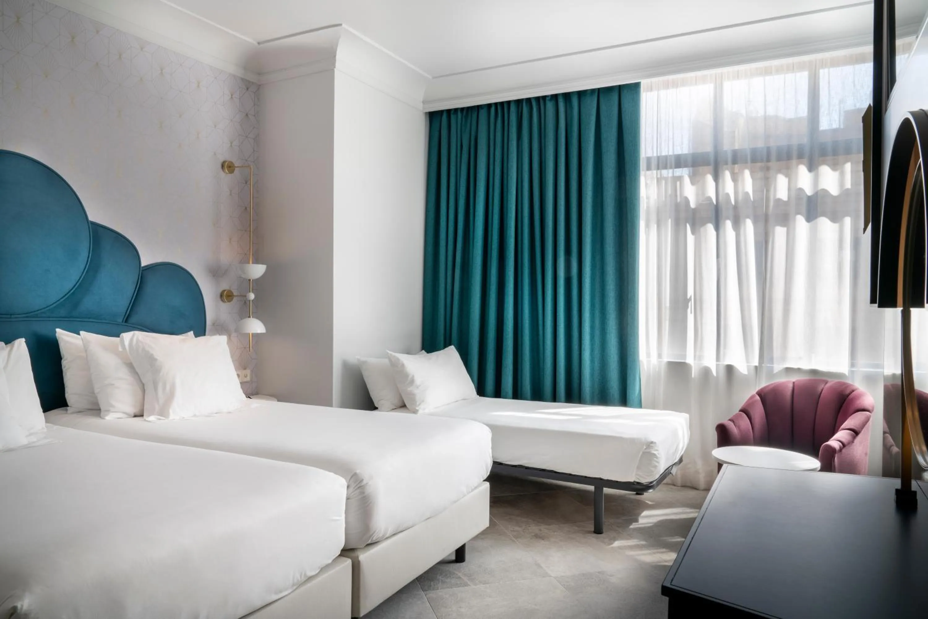 Double Room with Extra Bed in Vincci Capitol