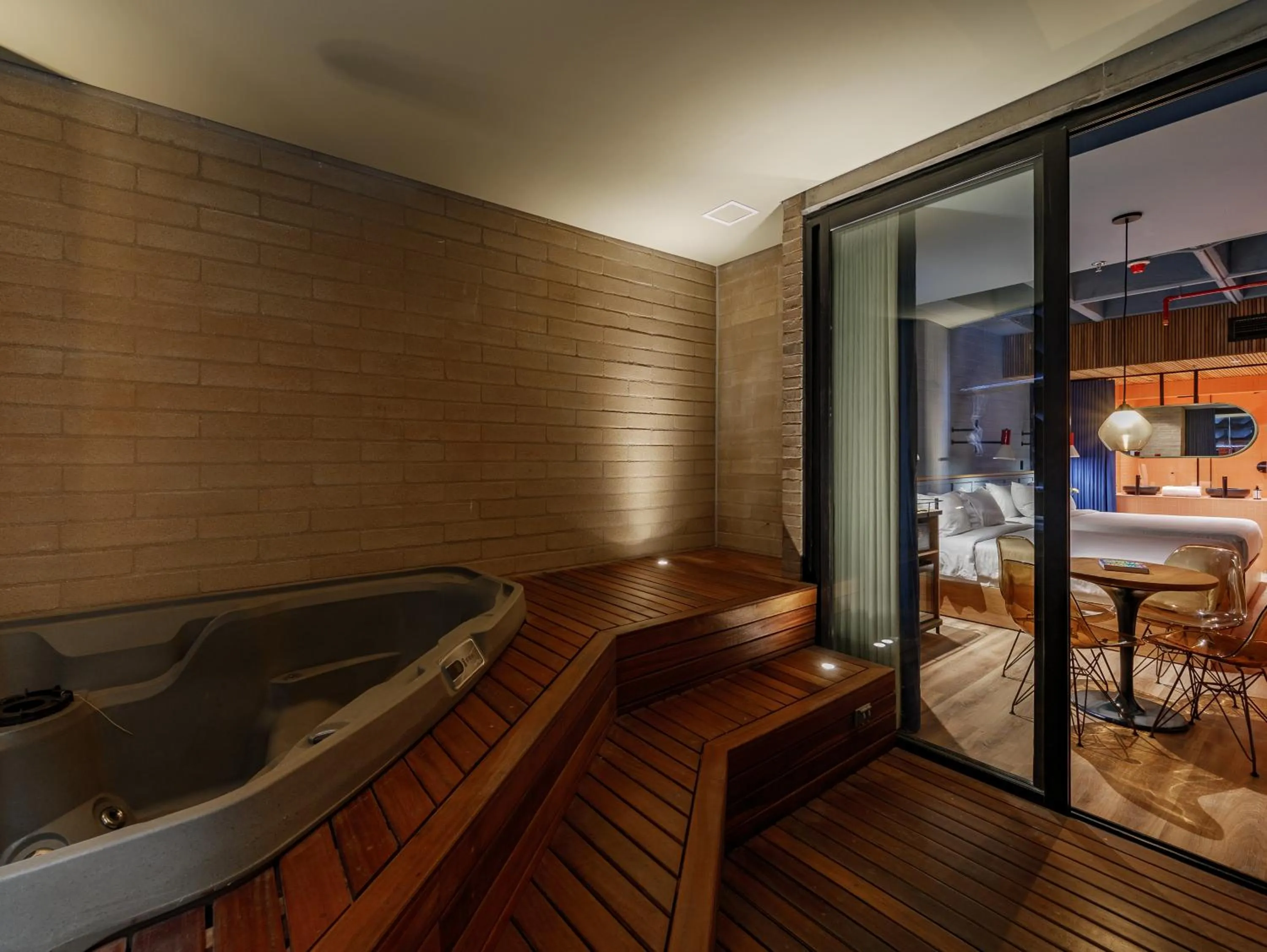 Double Suite with Jacuzzi - 2 Queen Beds in The Somos Bold Hotel