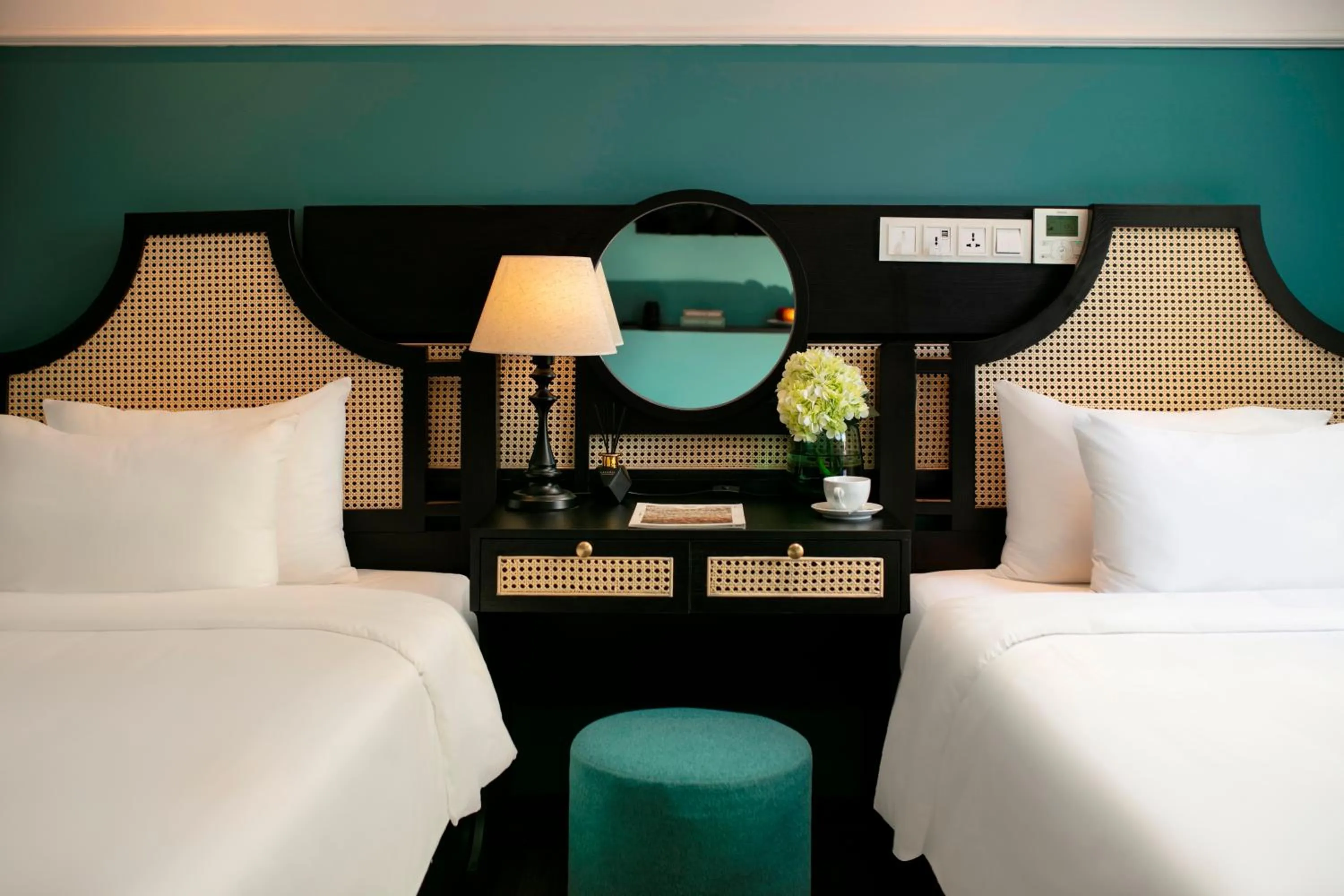 Twin Room with City View in Hotel De Rond