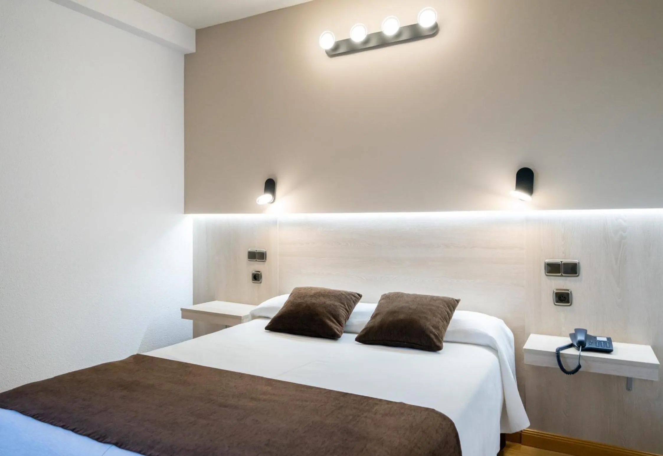 Single Room in Hotel Mozárbez Salamanca