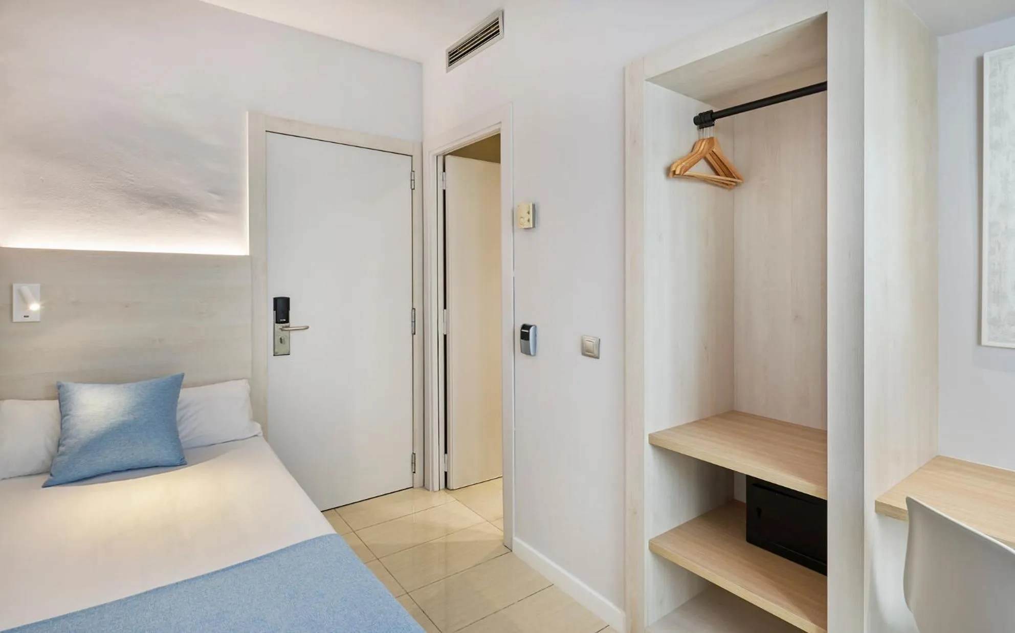 Single Room with Balcony in URH Excelsior