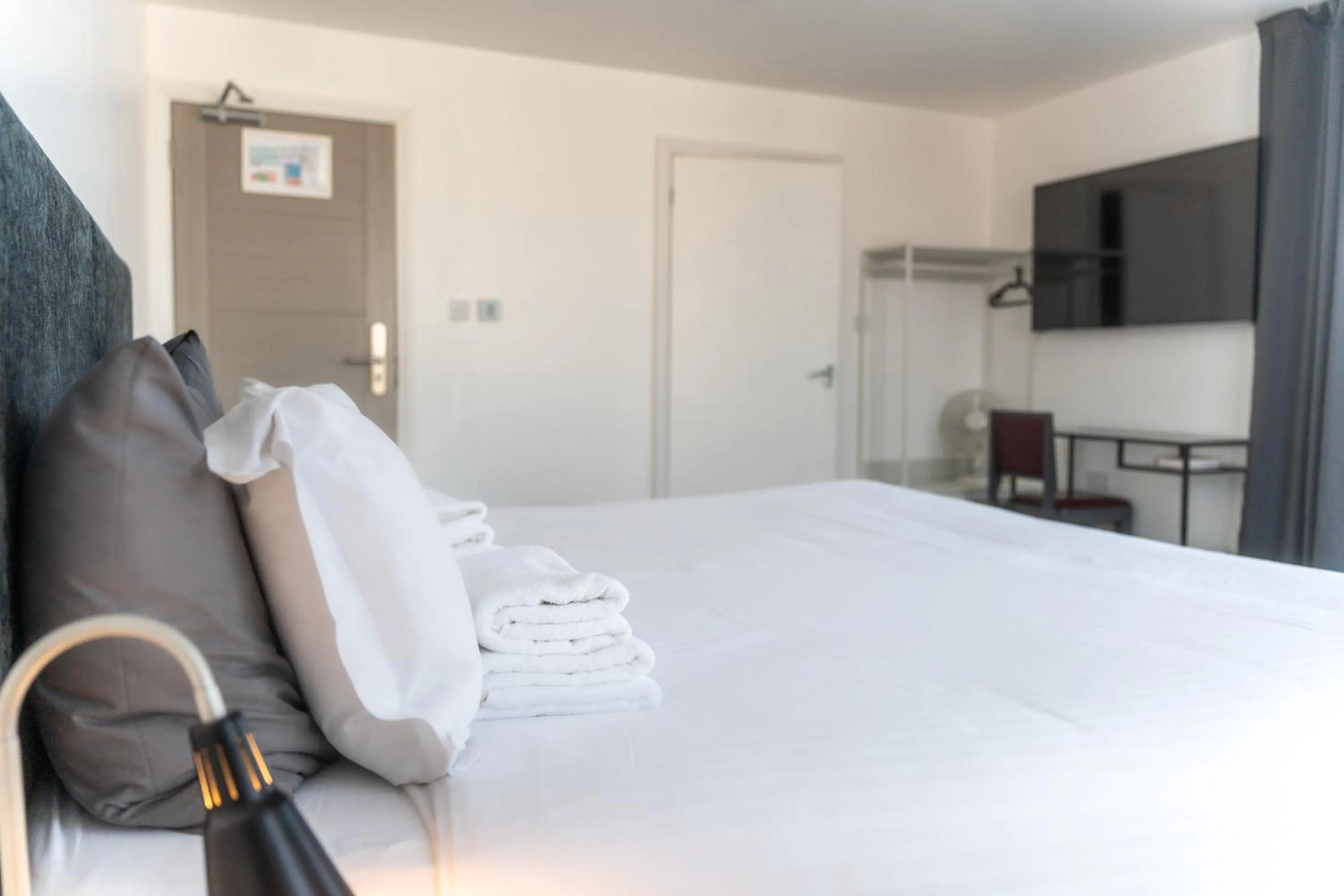 Superior Double or Twin Room with Canal View in Abbey Point Hotel