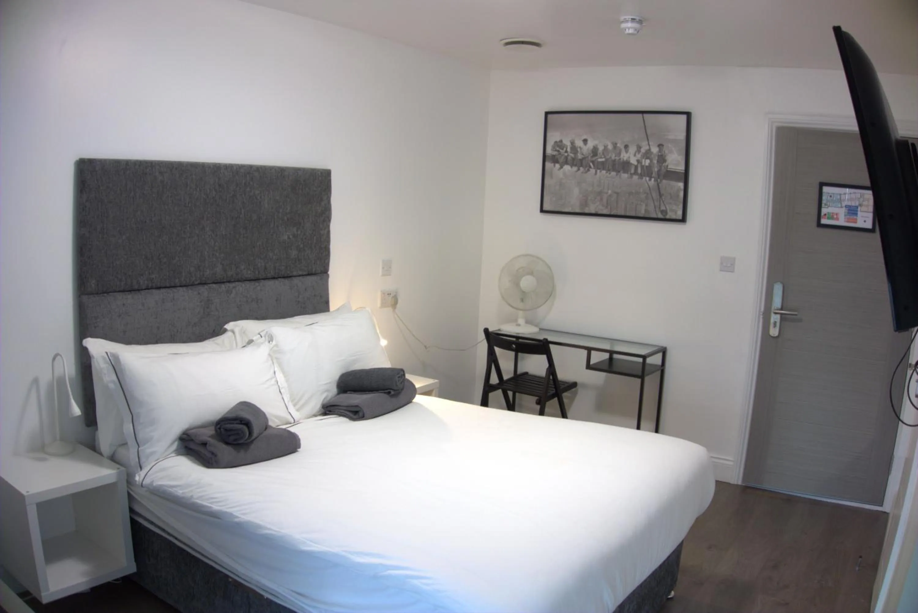 Double Room with City View in Abbey Point Hotel