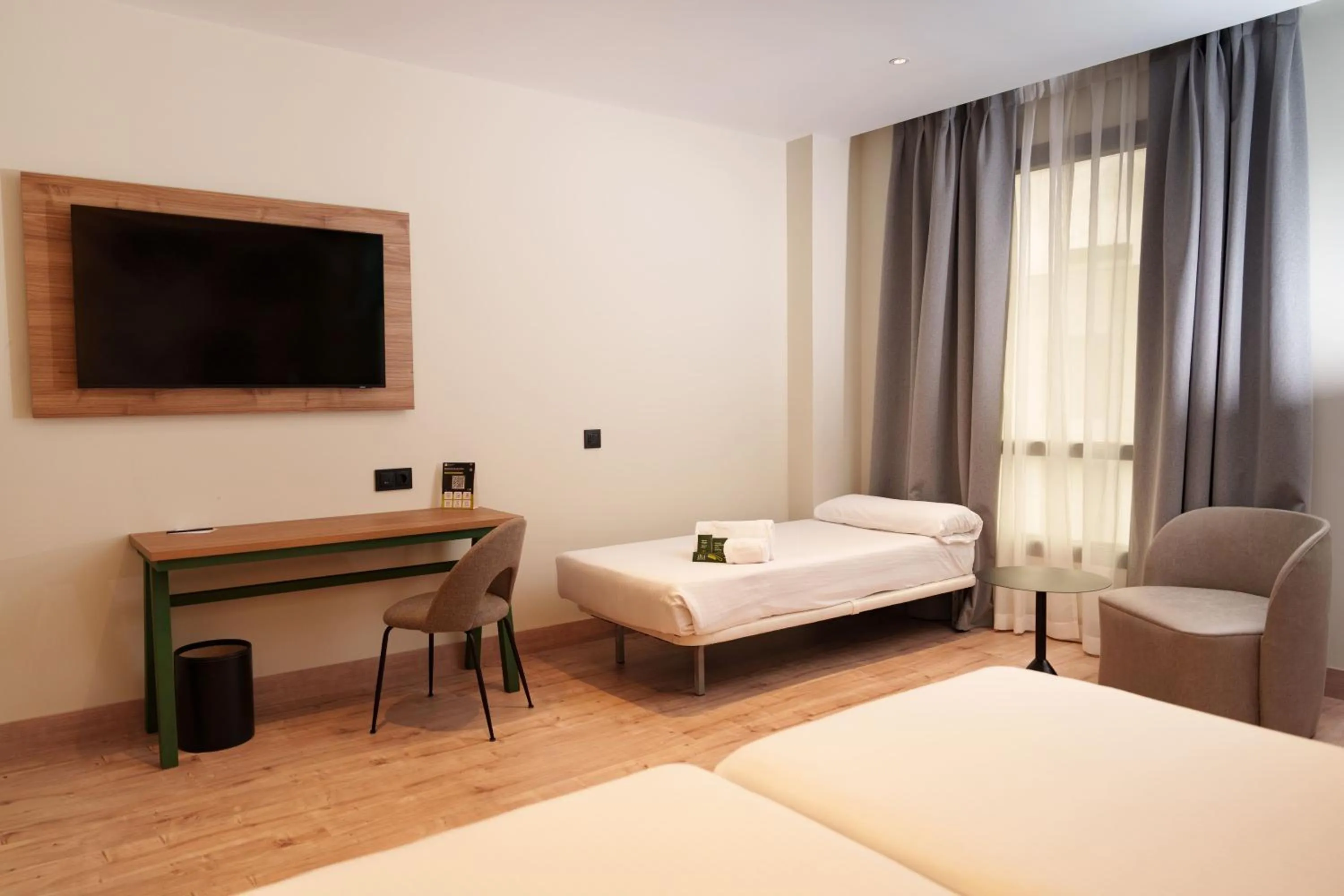 Double Room with Extra Bed in Sercotel Princesa De Eboli