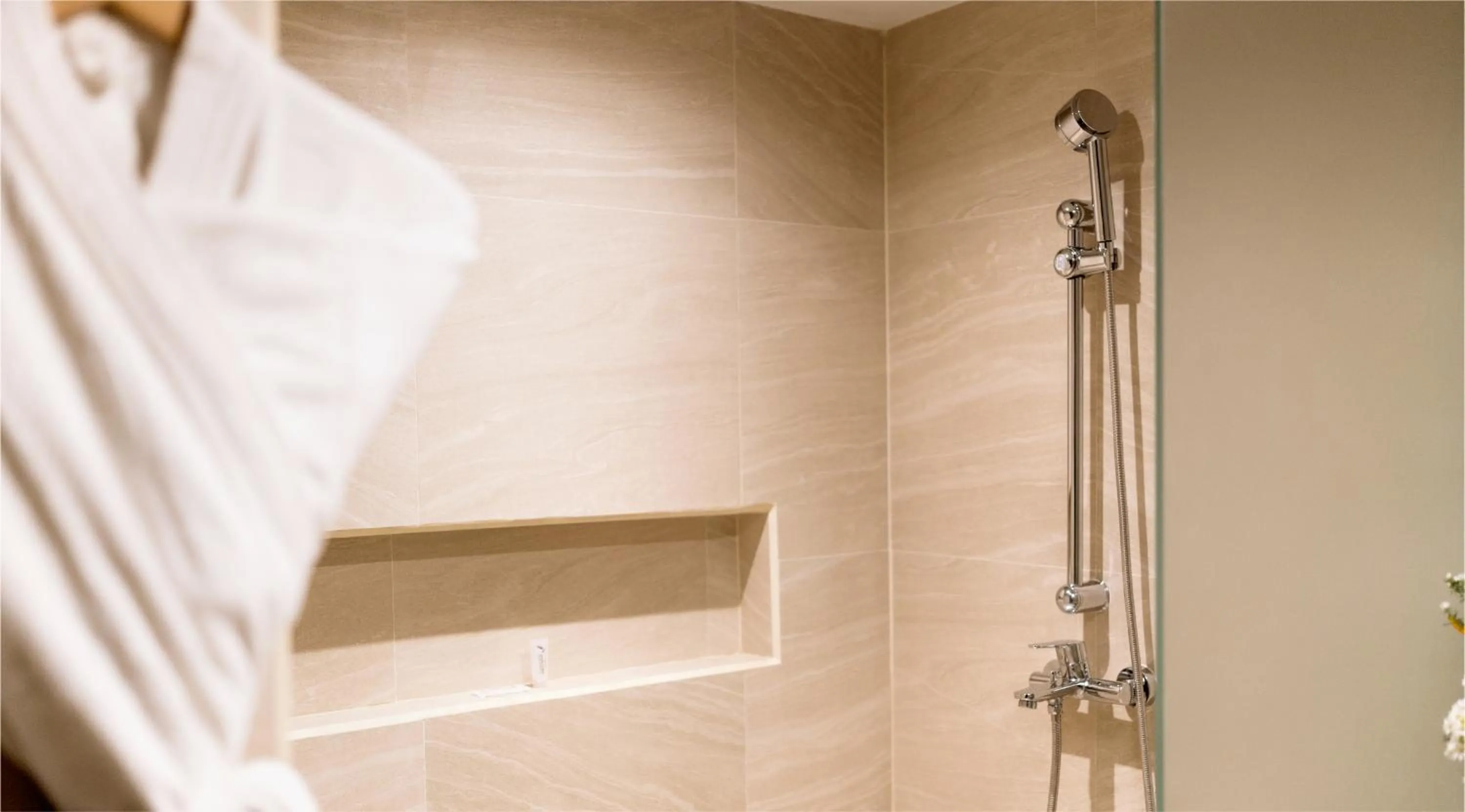 Deluxe Twin Room in Canyon Hotels & Resorts Boracay