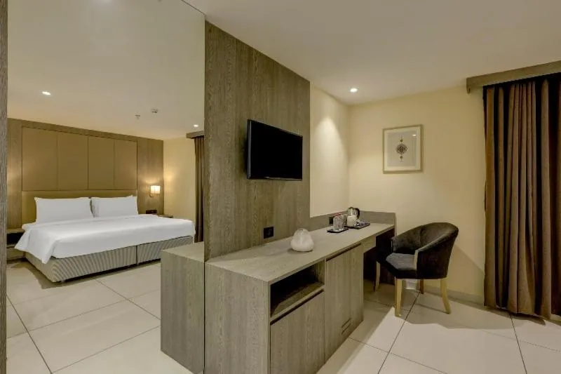 Deluxe Triple Room in Sunday Hotel Vadodara