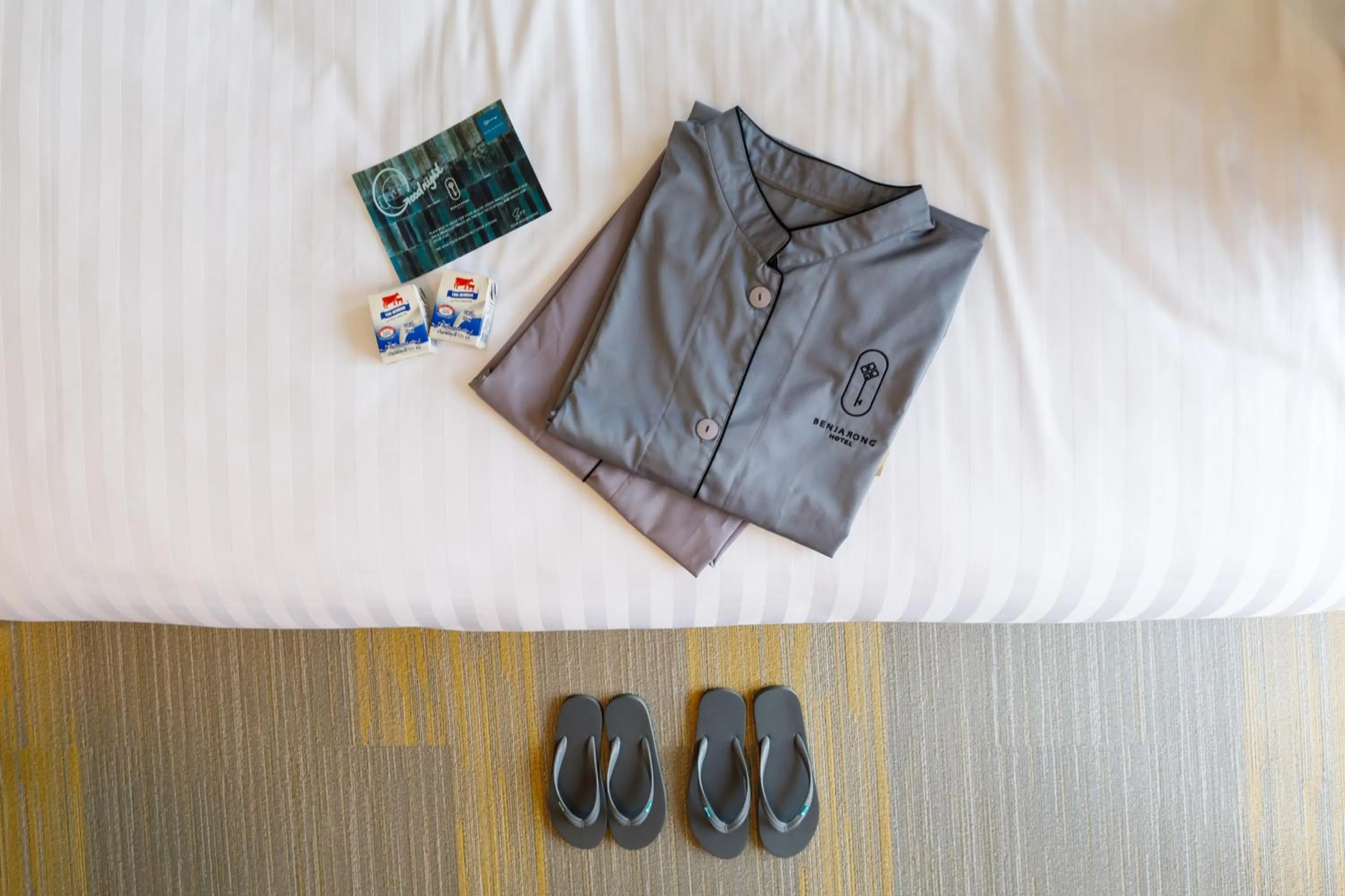 Deluxe Twin Room in Benjarong Hotel Bangkok Ratchada