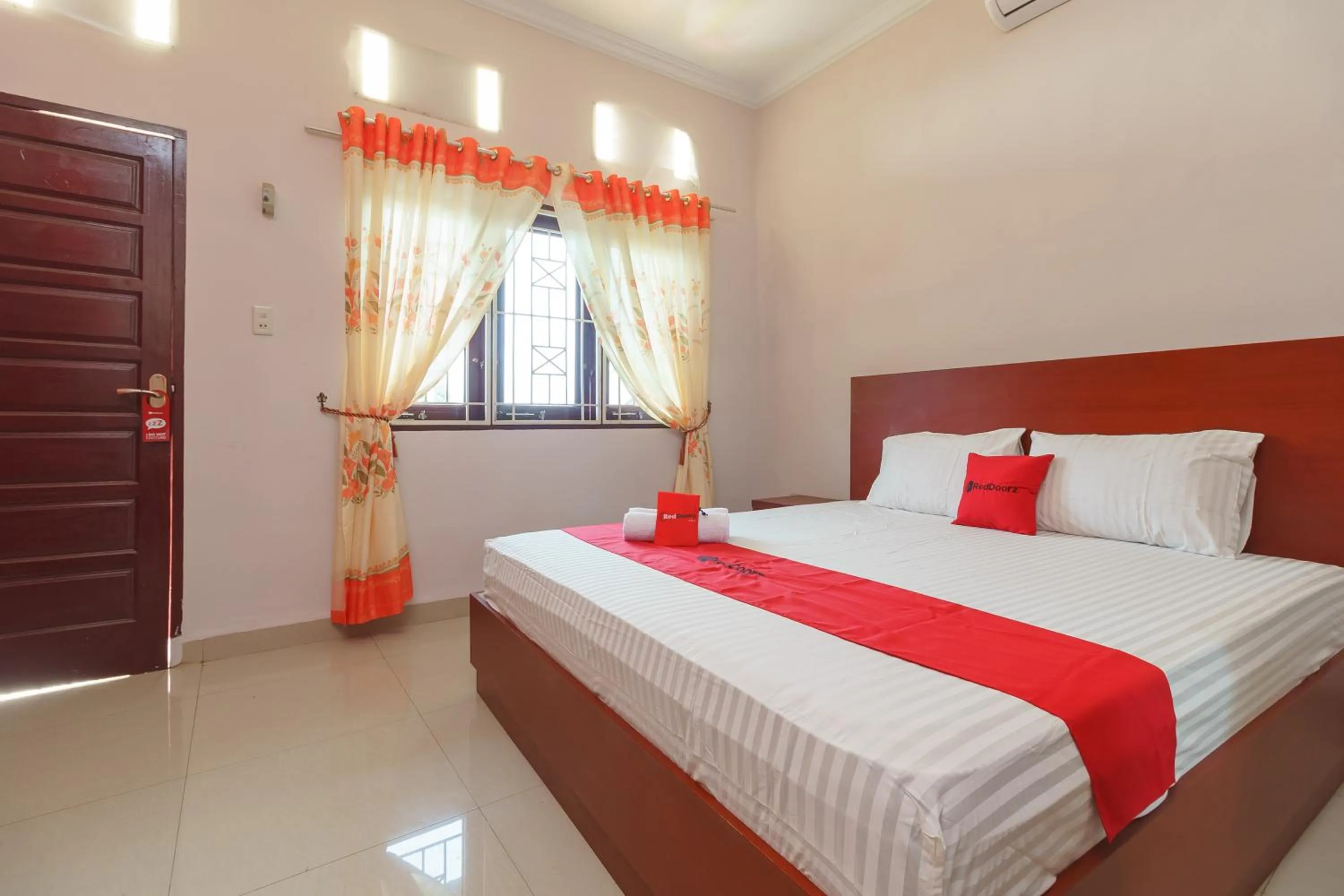 Double Room in RedDoorz Syariah near UISU Medan