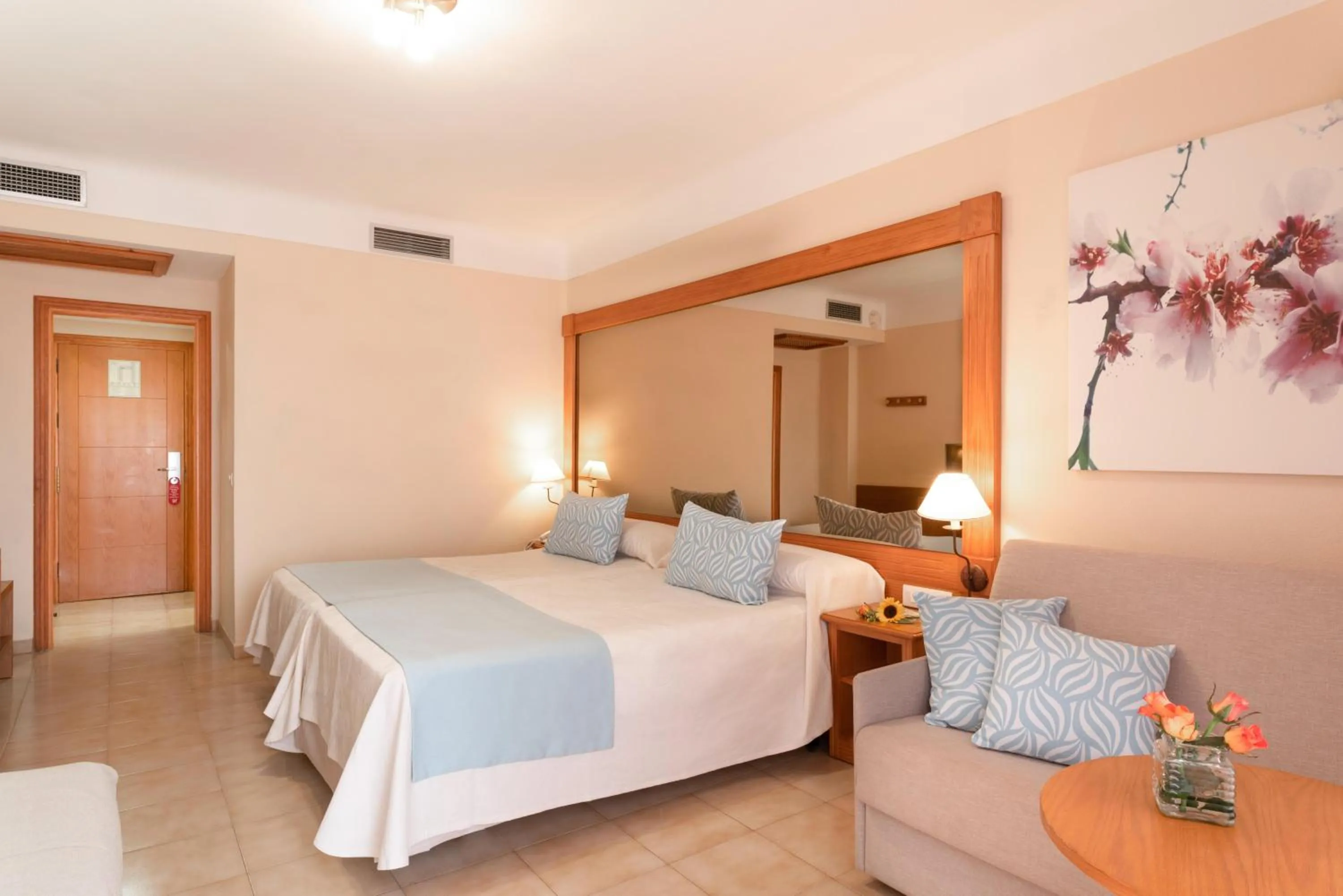 Family Room (3 Adults + 1 Child) in GF Fañabe