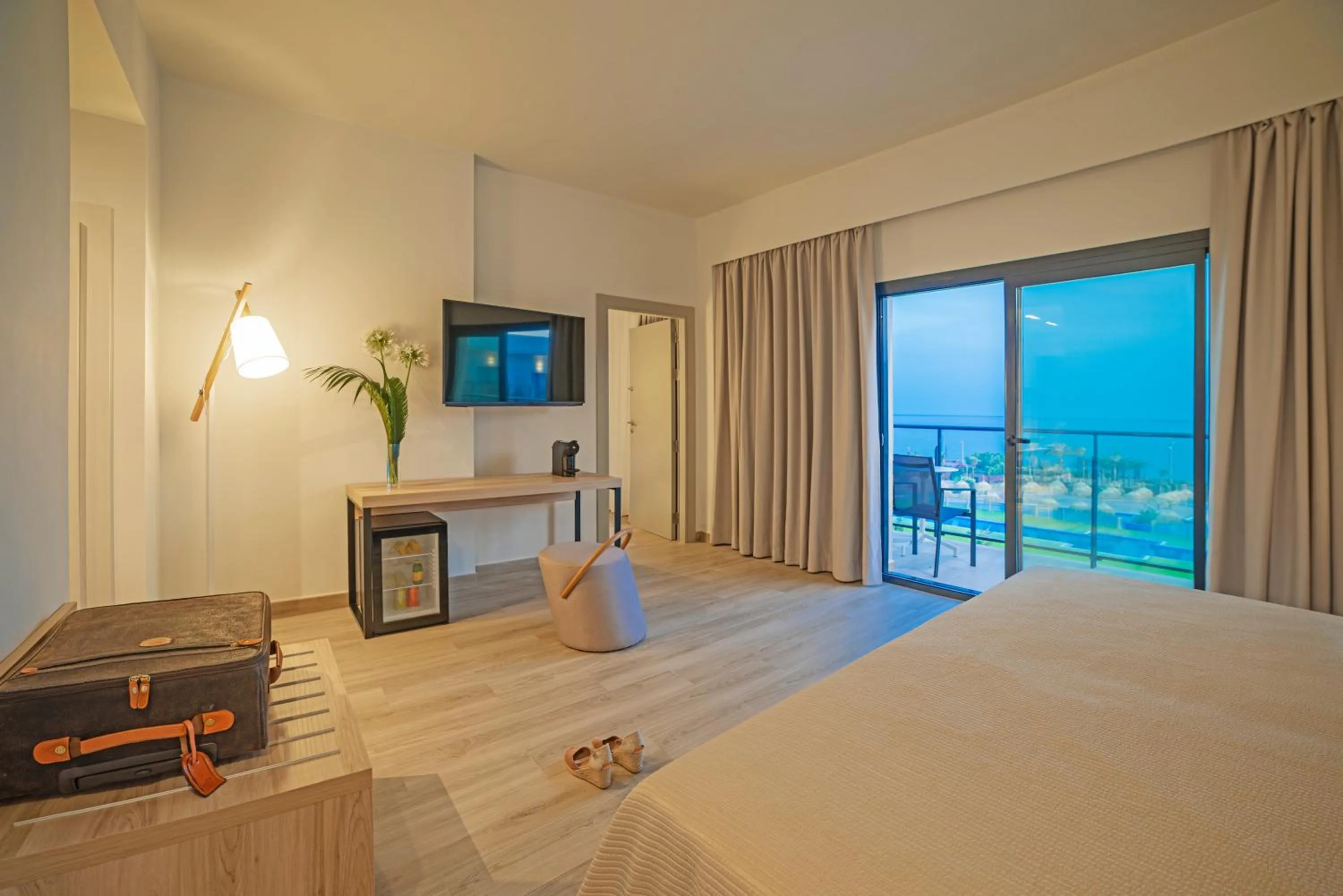 Connecting Superior Rooms with partial Sea View in Cabogata Beach Hotel