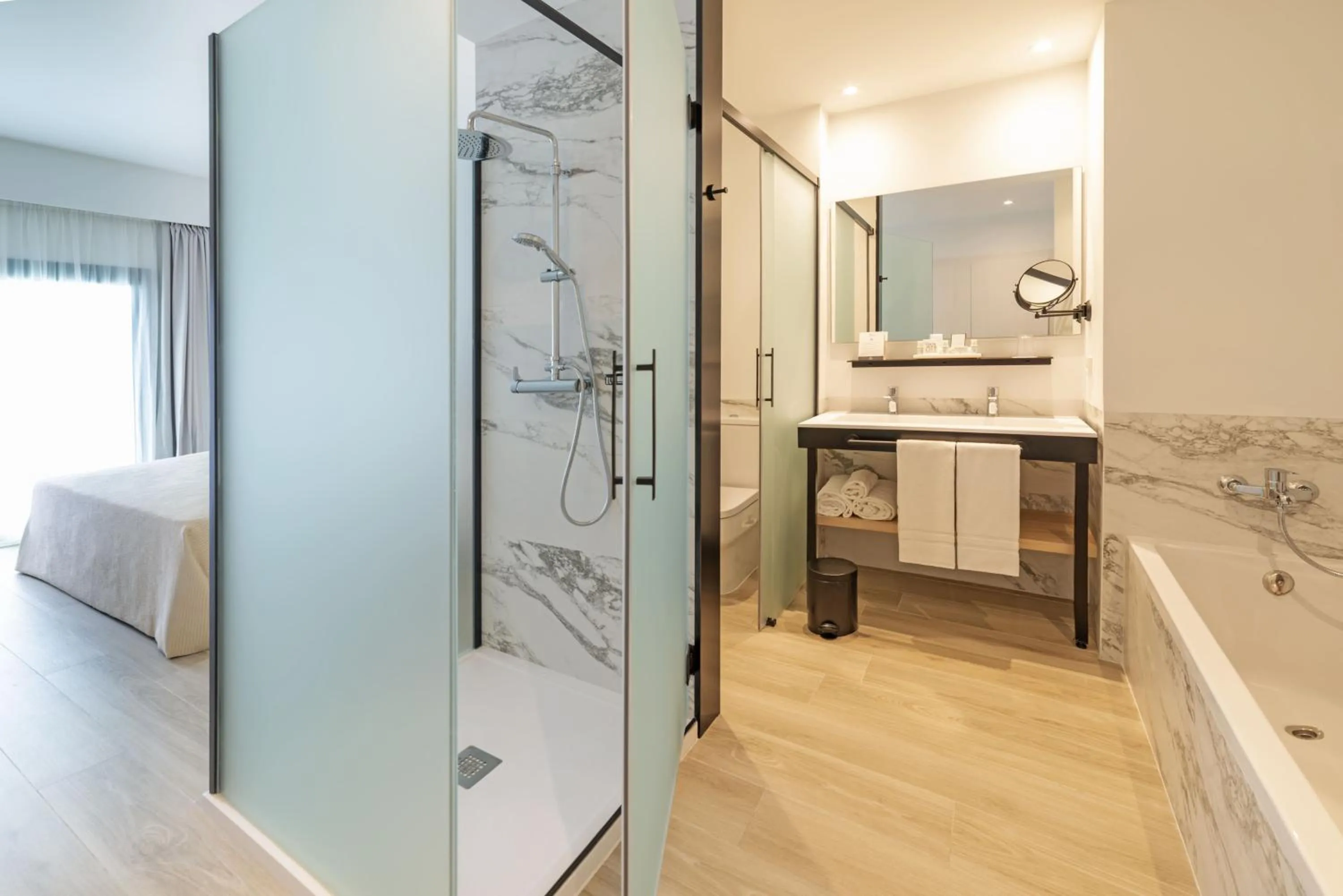 Exclusive Room in Cabogata Beach Hotel