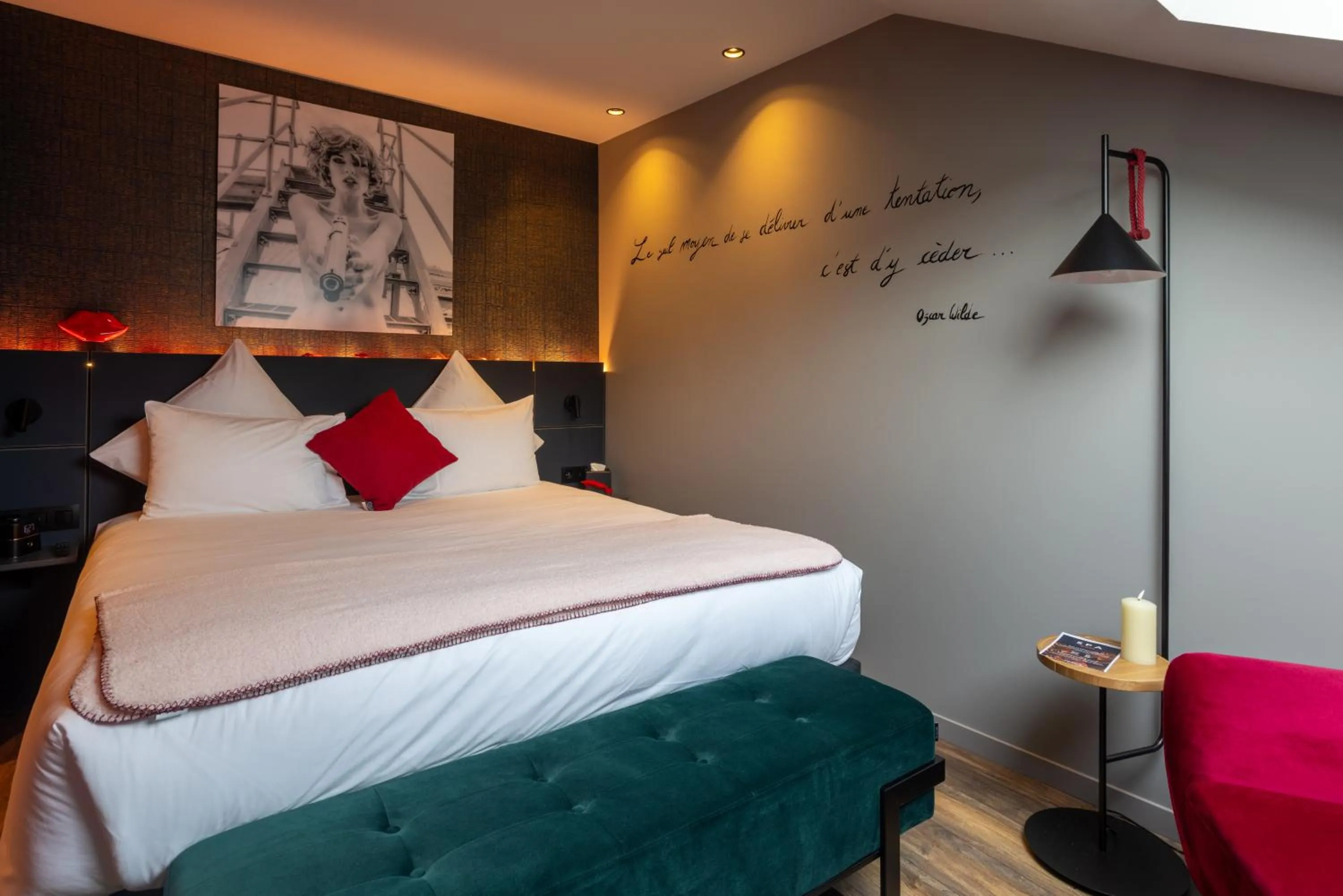 LOVE - Love Room in Miura