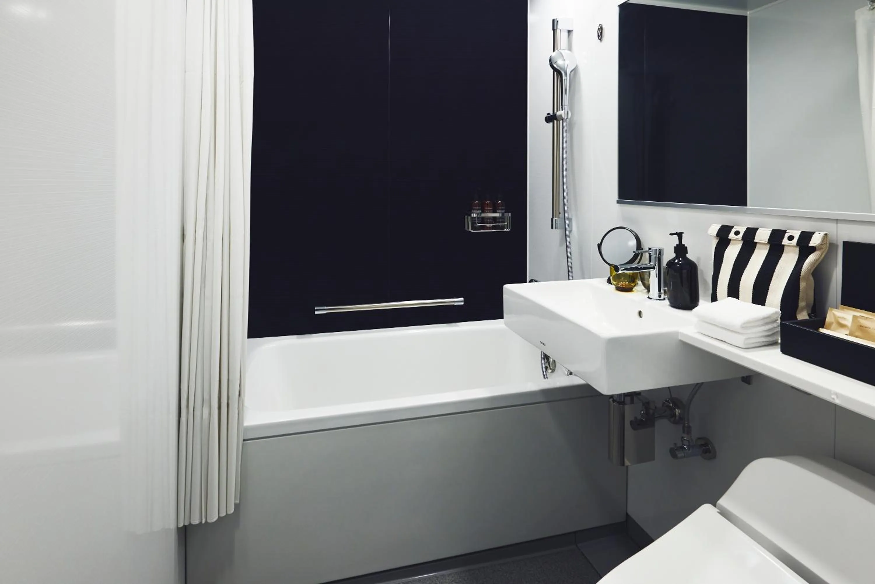 Executive Double Harbor View in Citadines Harbour Front Yokohama