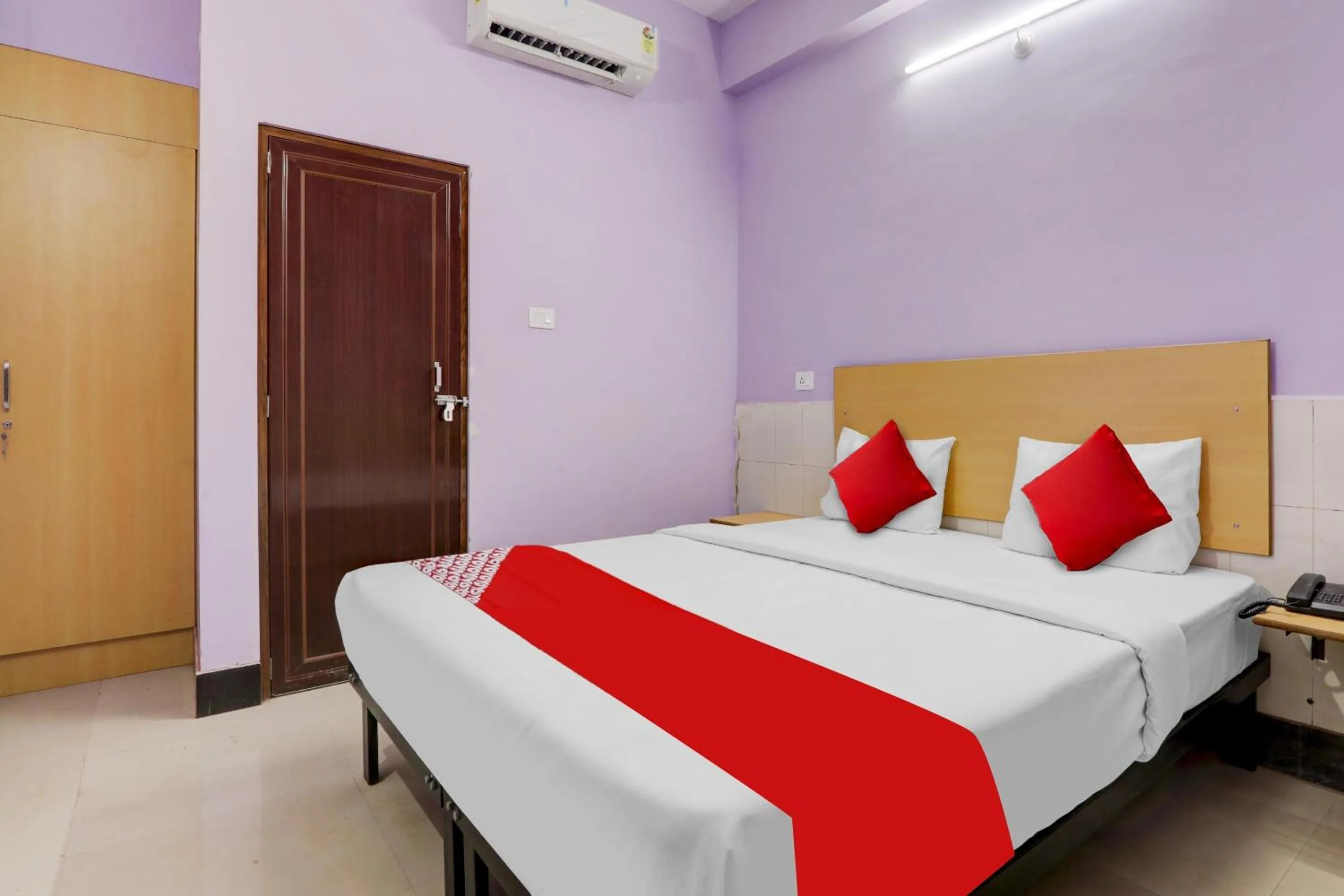 Classic Triple Room - single occupancy in Hotel O SRV Palace