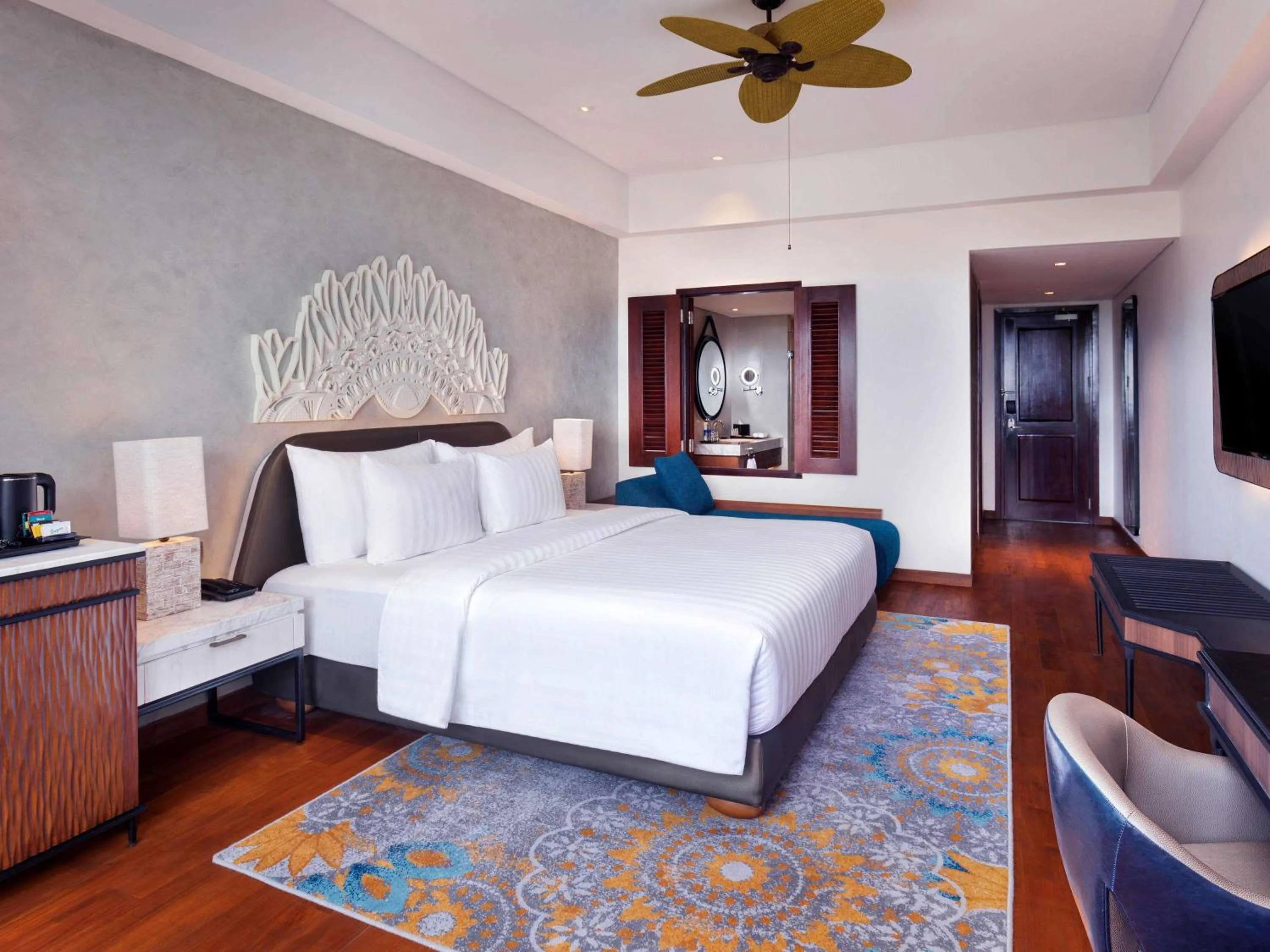 Deluxe King Room with Pool Access in Grand Mercure Bali Seminyak