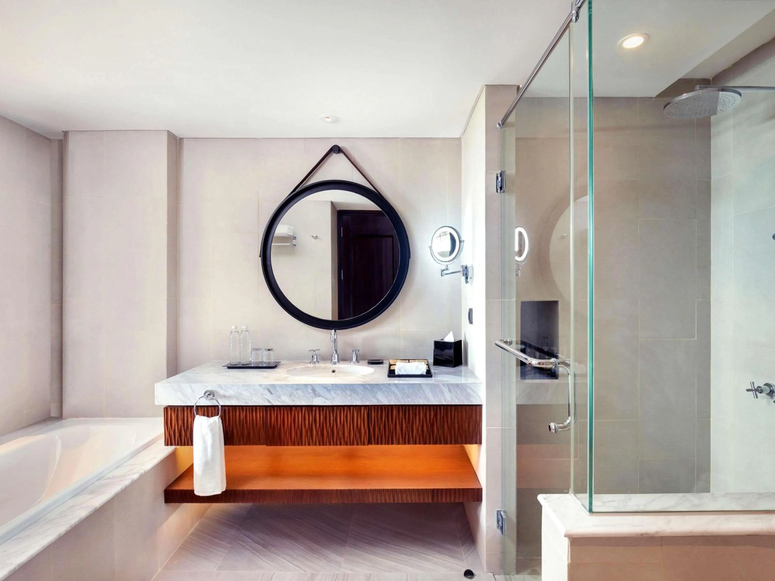 Deluxe King Room in Grand Mercure Bali Seminyak