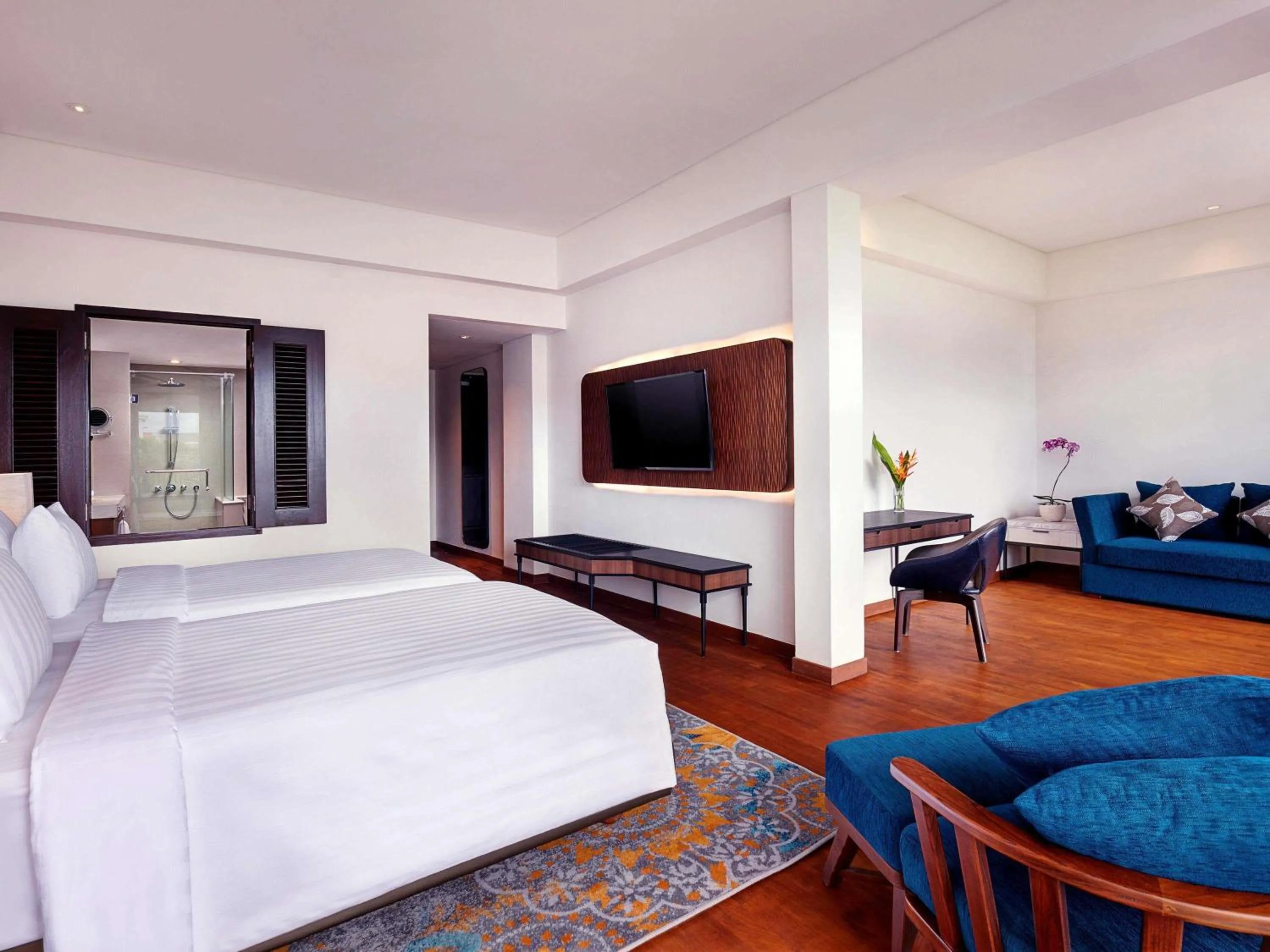 Junior Suite with Twin Beds in Grand Mercure Bali Seminyak