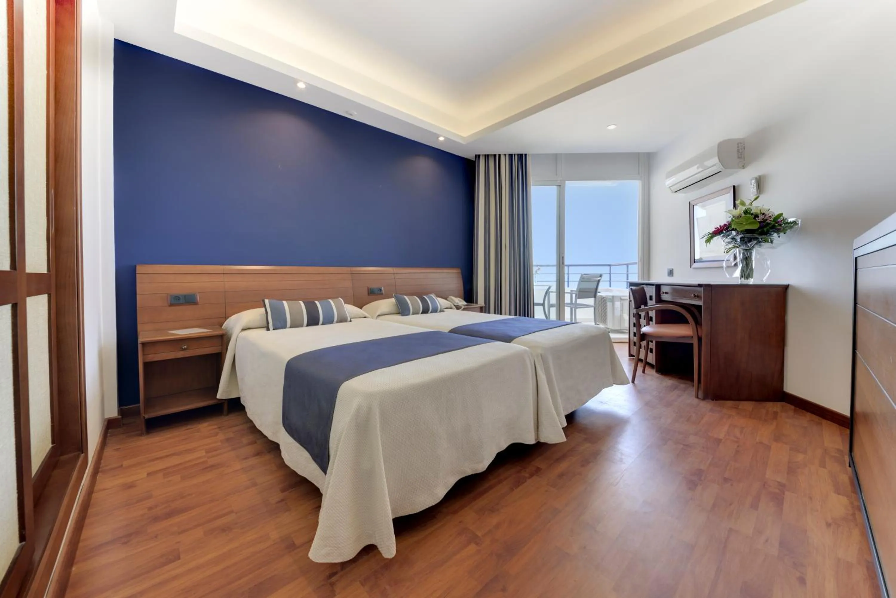 Twin Room with Extra Bed (3 Adults) in Hotel Puerto Bahía & Spa
