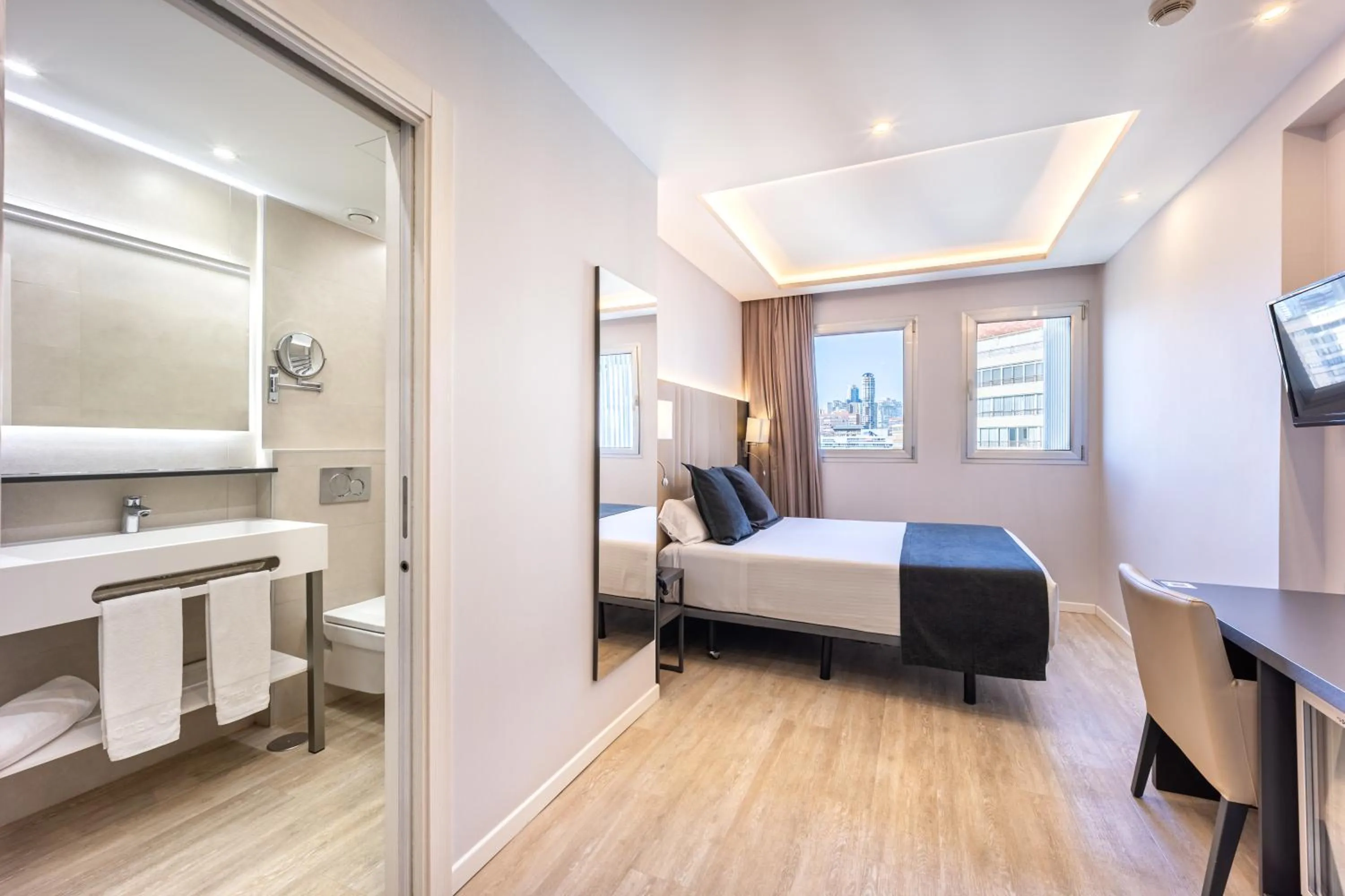 Double Room City View without Terrace (2 Adults) in Hotel Cimbel