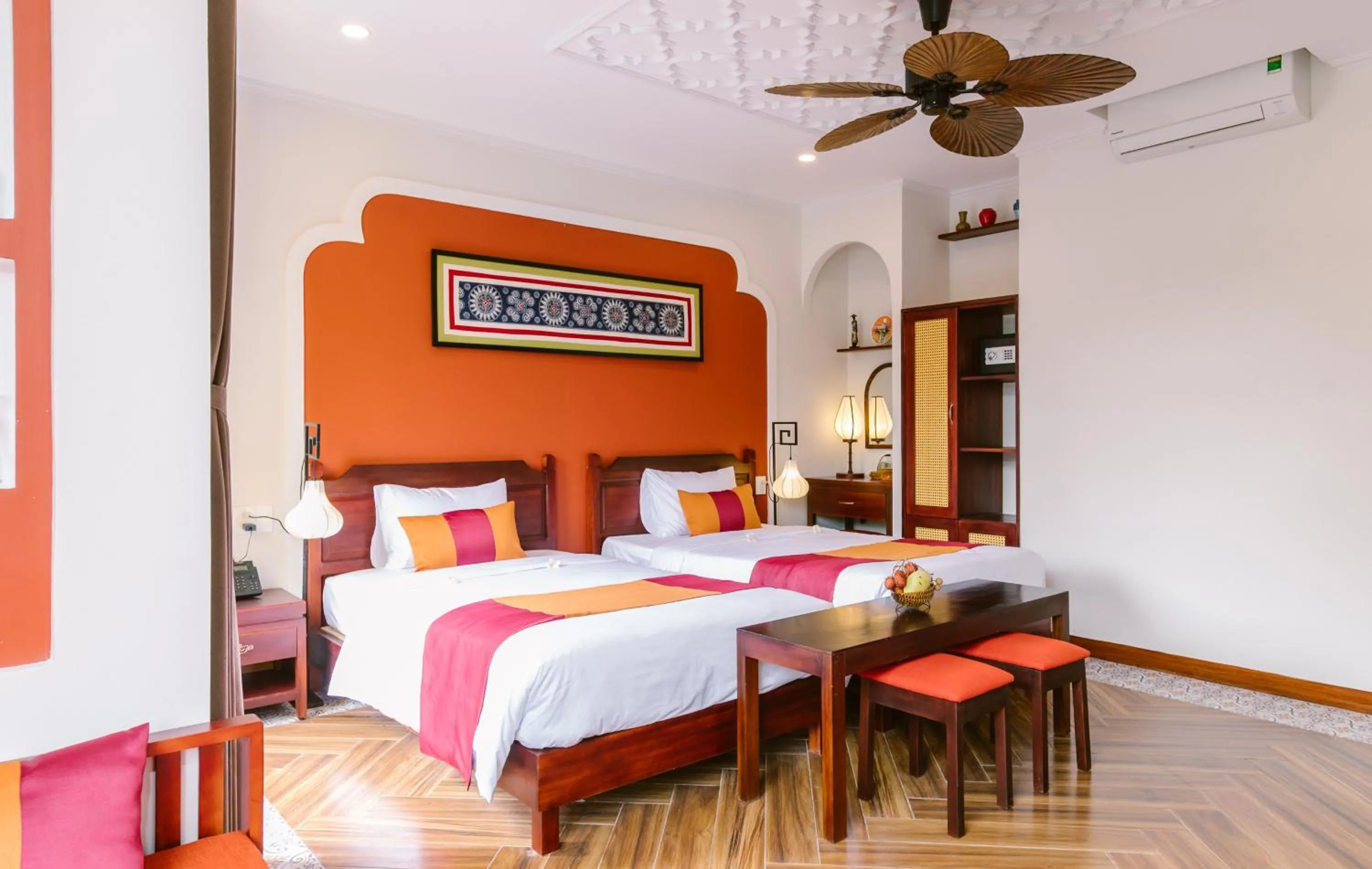 Suite with Balcony in De'Colore Villa Hoi An