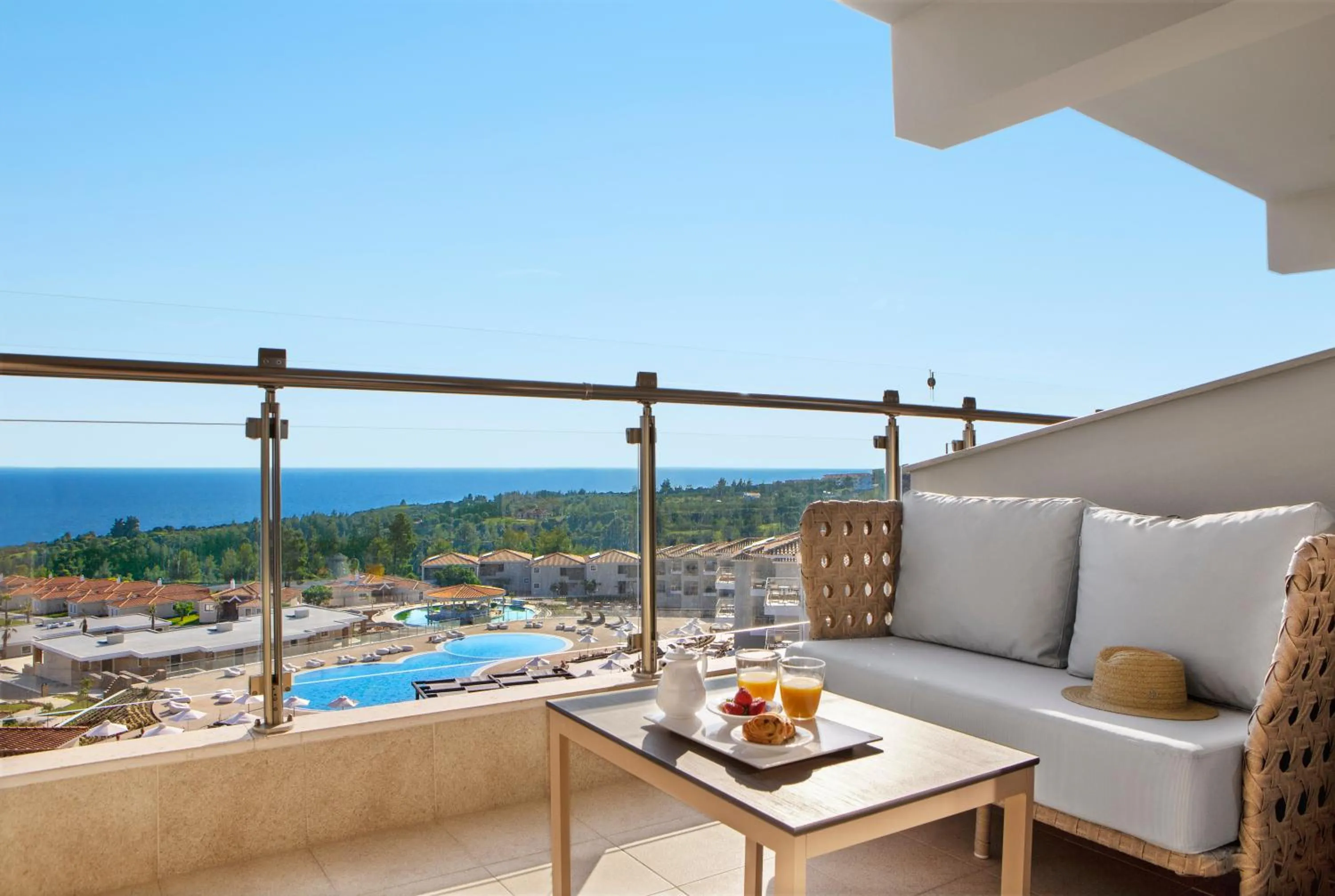 DELUXE FAMILY ROOM in Ajul Luxury Hotel & Spa Resort, a Registry Collection Hotel