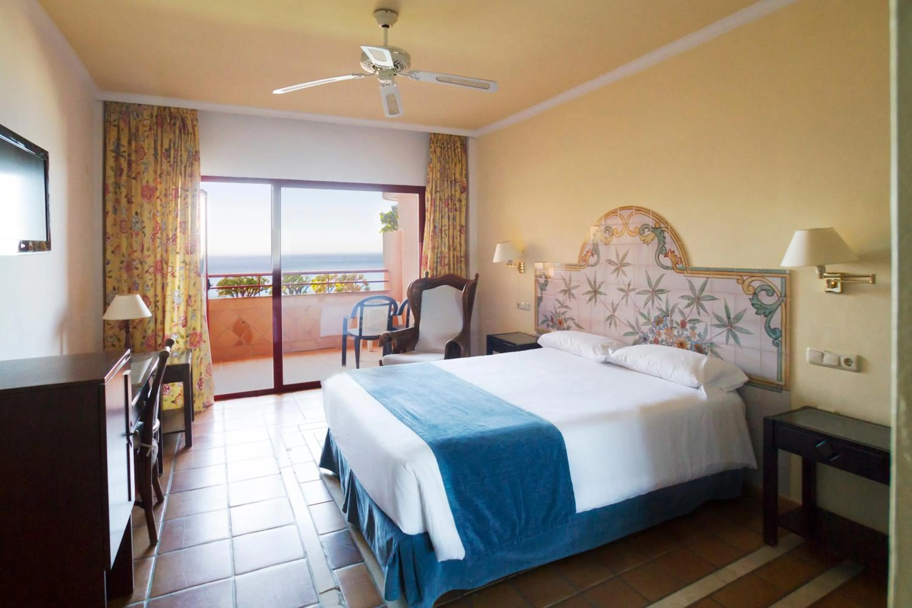 Double or Twin Room with Sea View in Ibersol Almuñecar Beach & Spa Hotel
