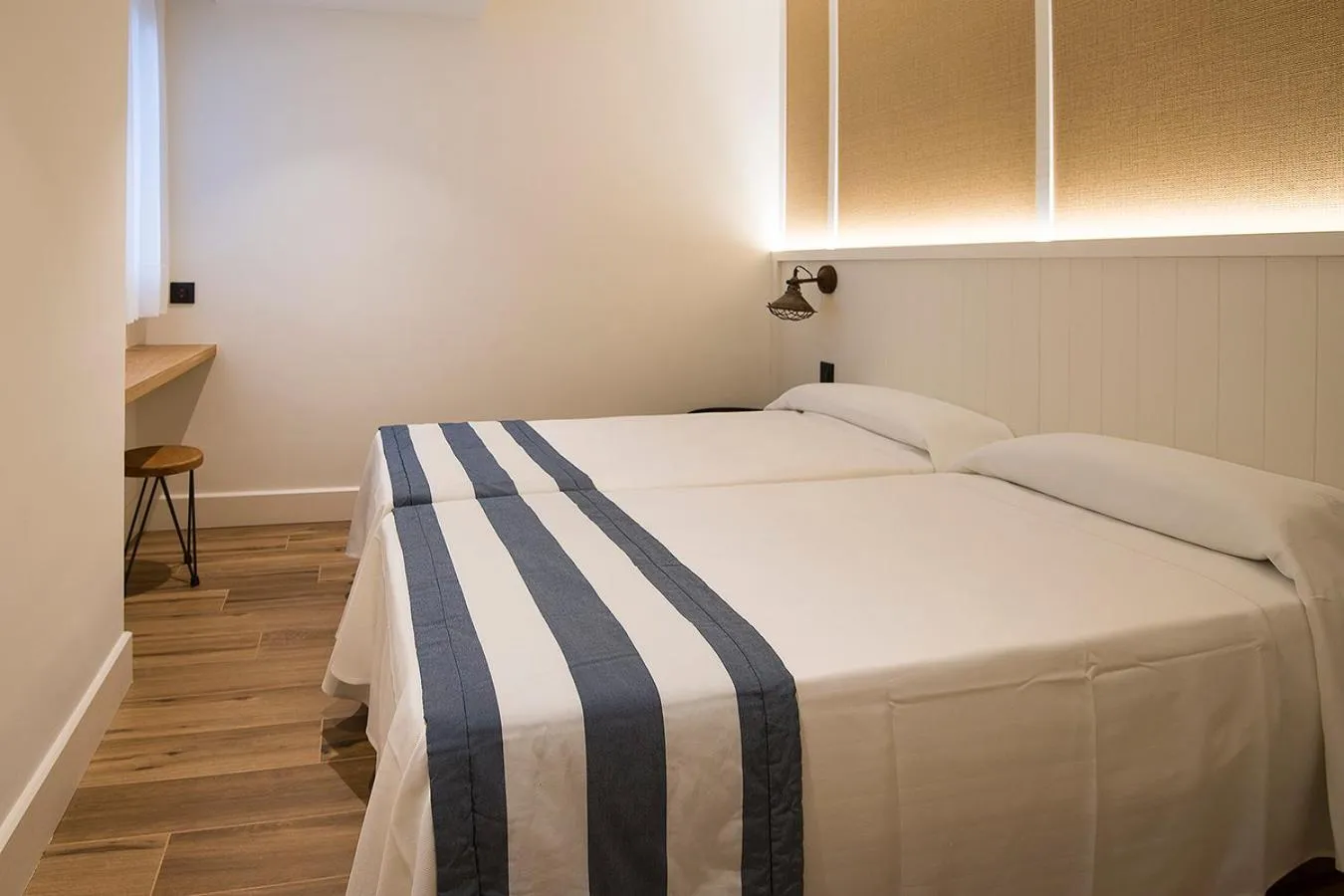 Superior Triple Room in Hotel Els Pins