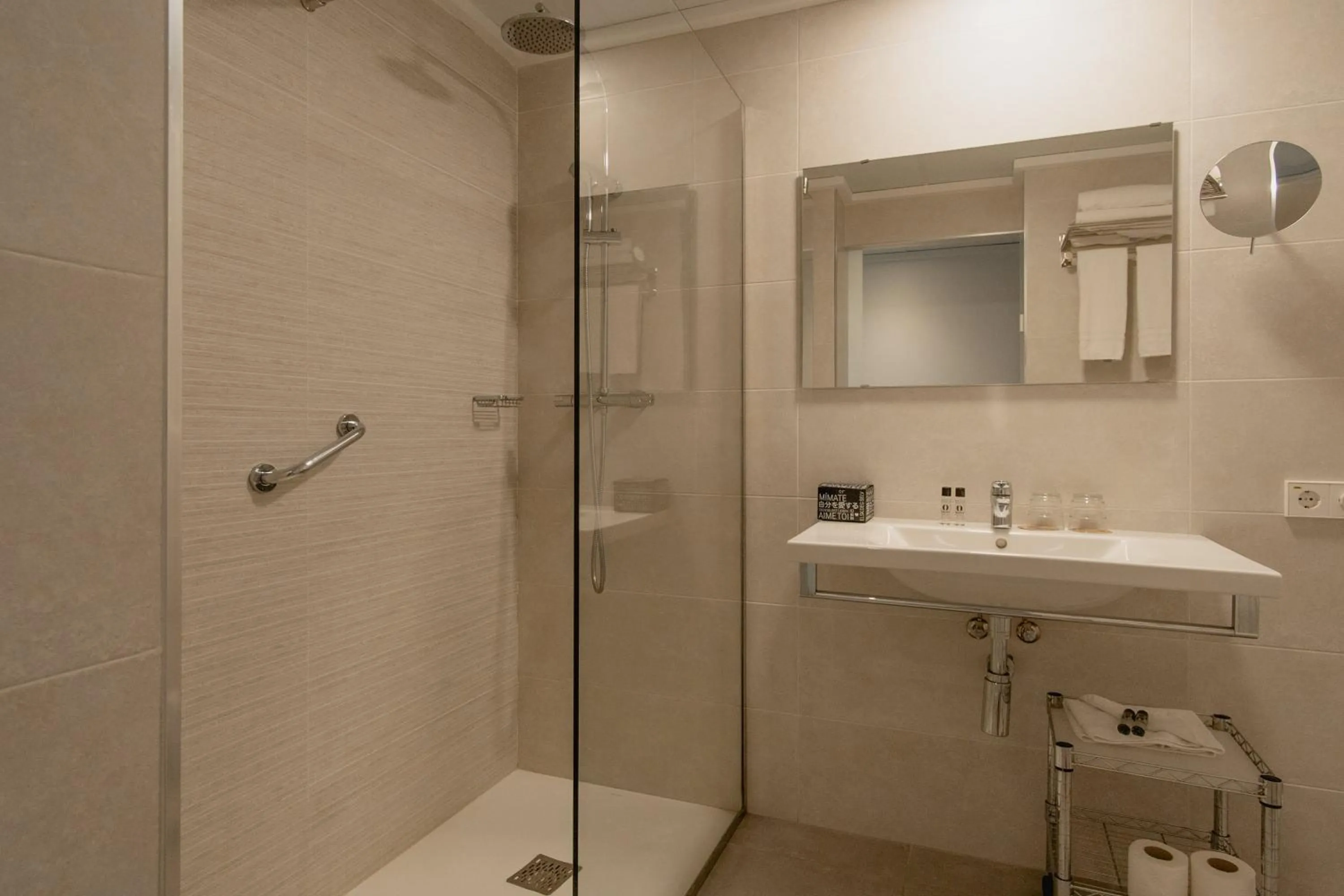 Premier Plus Triple Room in Hotel Cap Negret