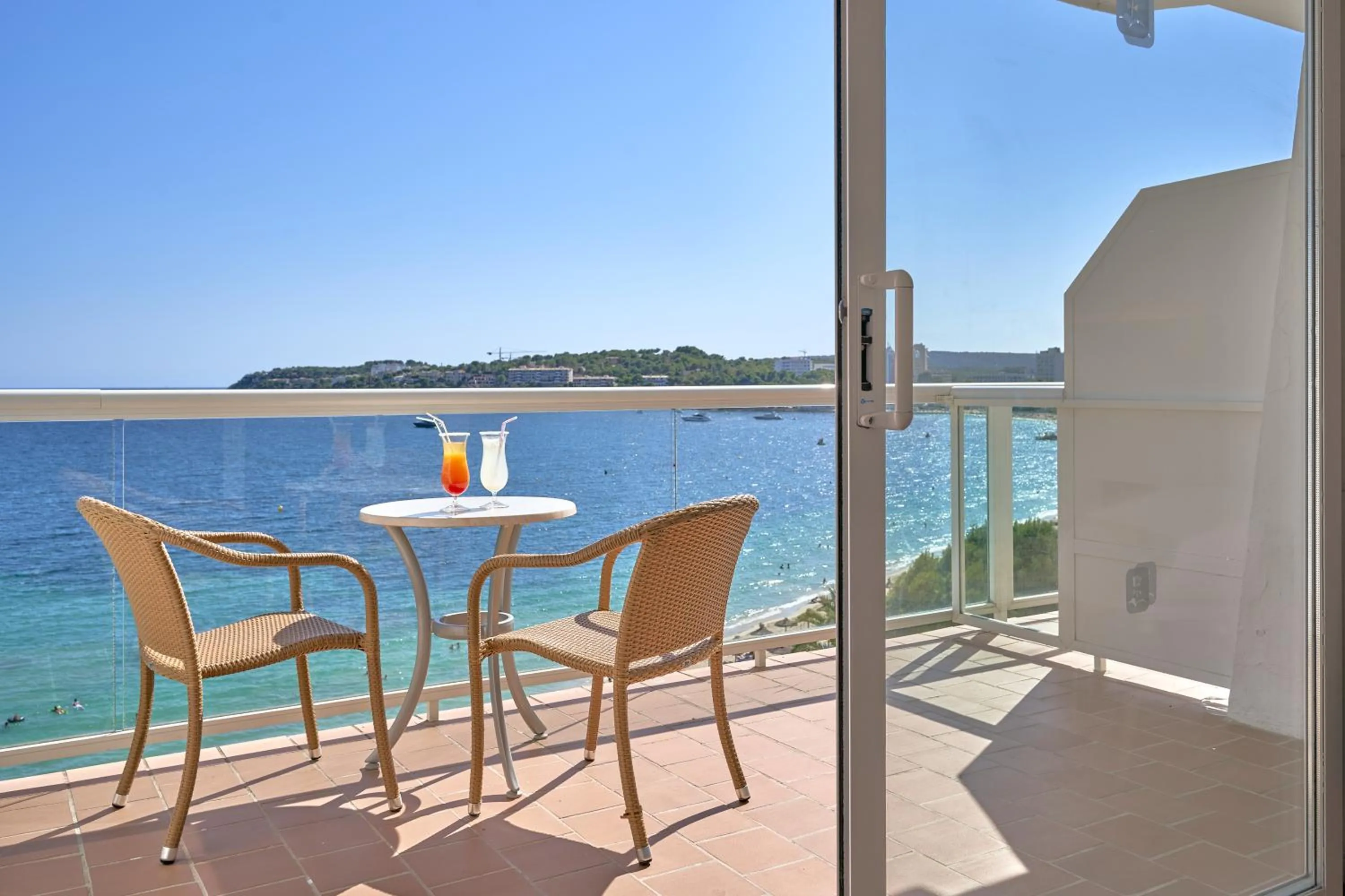 Twin Room with Sea View Spa Acces included - single occupancy in Flamboyan Caribe Hotel & Spa