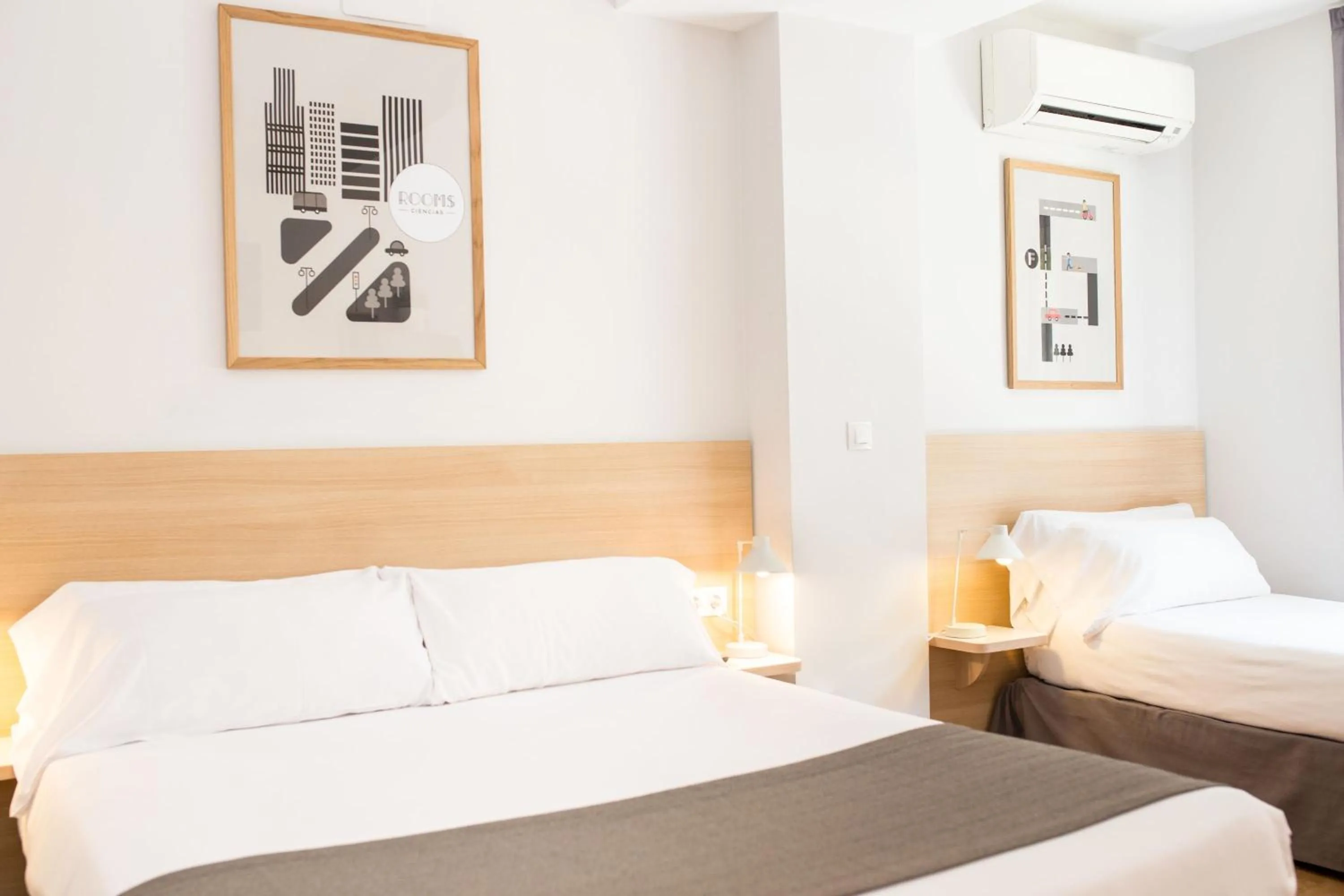 Triple Room in Rooms Ciencias