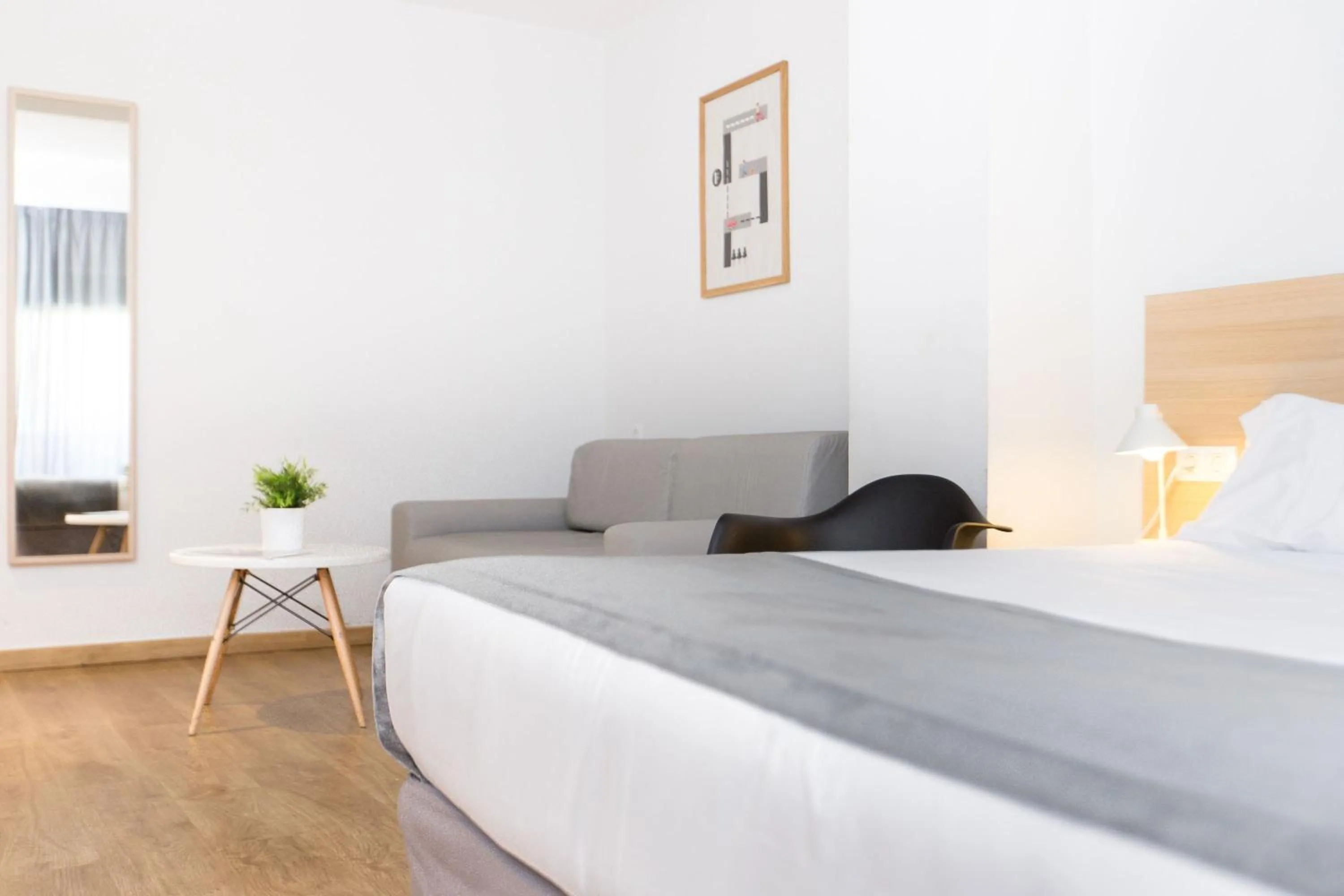 Quadruple Room in Rooms Ciencias