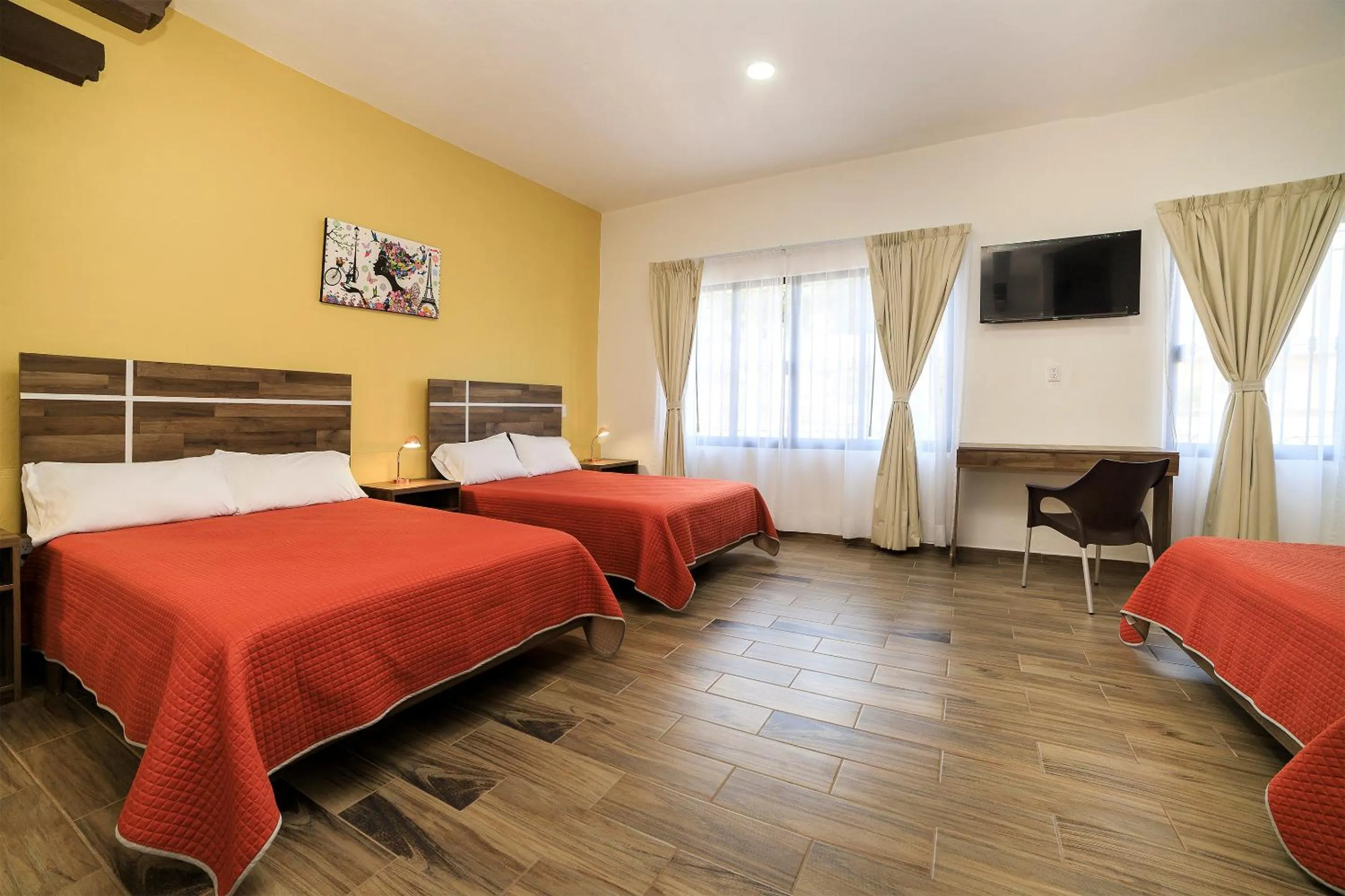 Standard Three beds - single occupancy in Capital O Hotel Boutique Las Torres