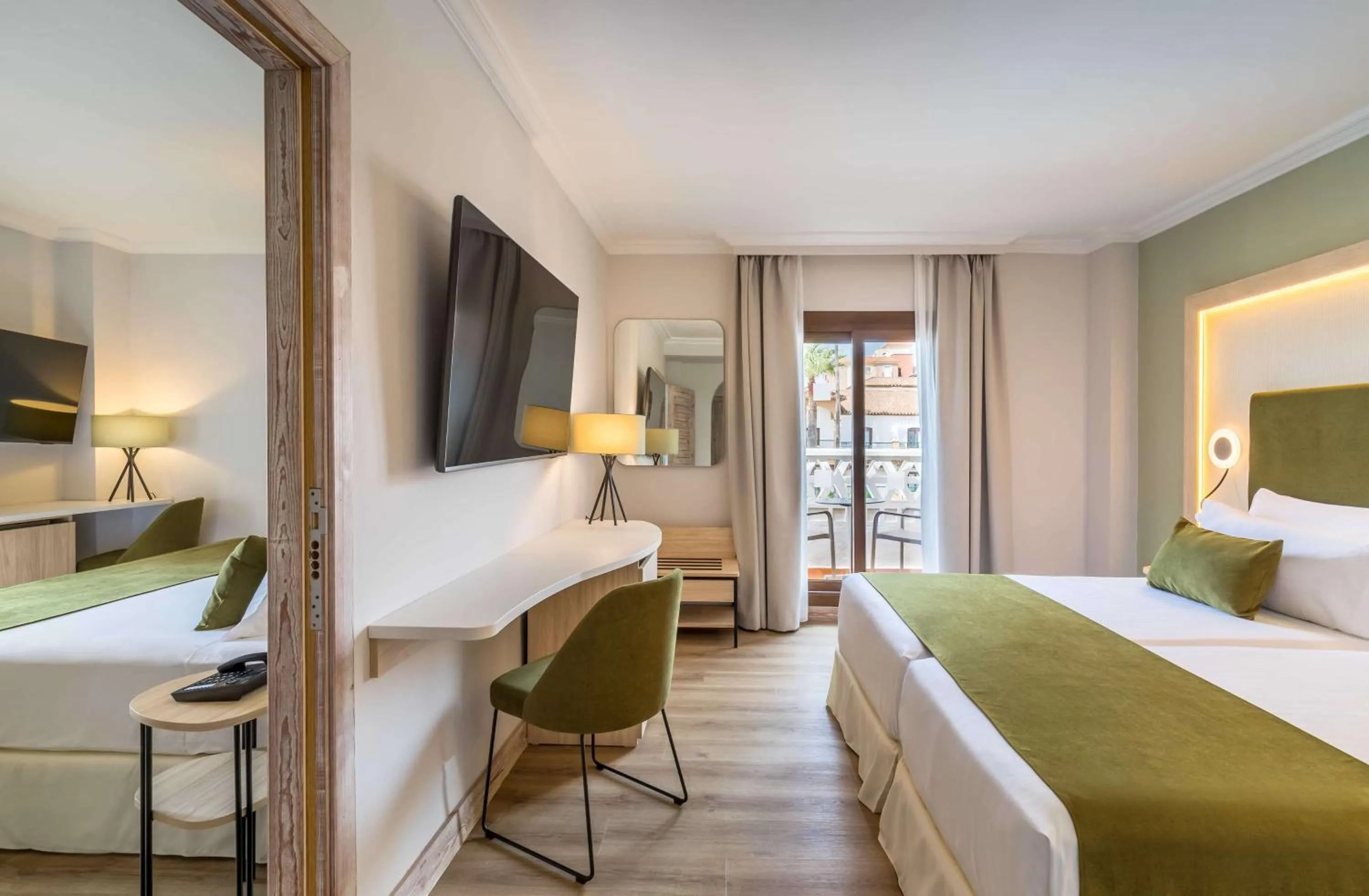 Two Connecting Deluxe Double Rooms with Pool View in Barceló Isla Canela