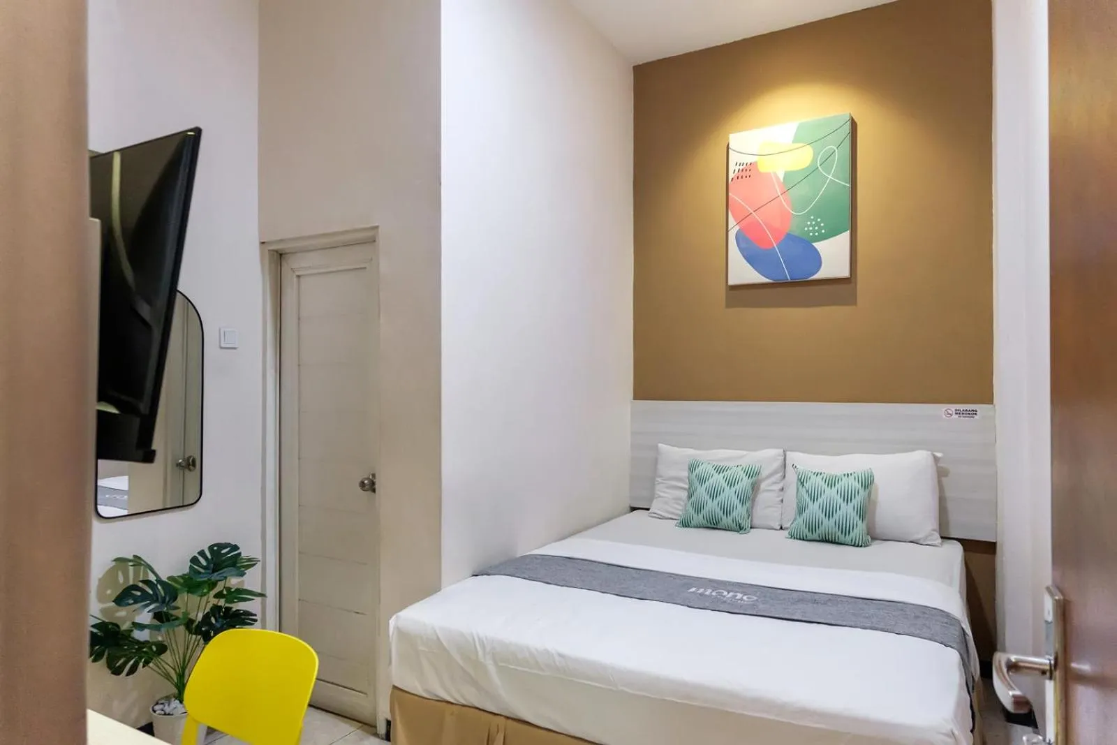 Standard Double Room in Mono Coliving Kertajaya Syariah, SBY