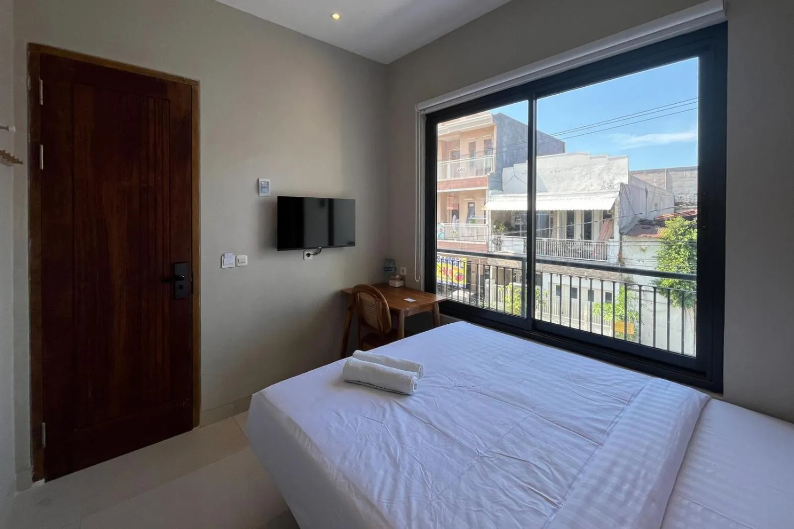 Deluxe Room in Mono Coliving Kertajaya Syariah, SBY