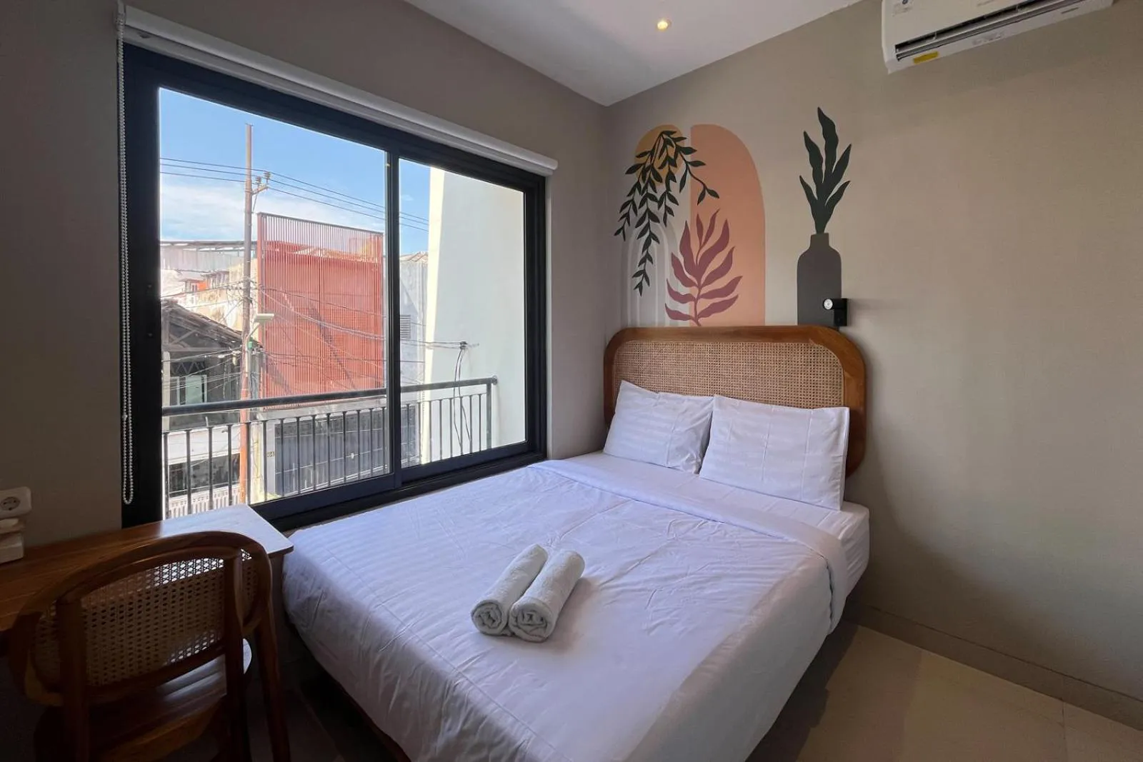 Deluxe Room in Mono Coliving Kertajaya Syariah, SBY