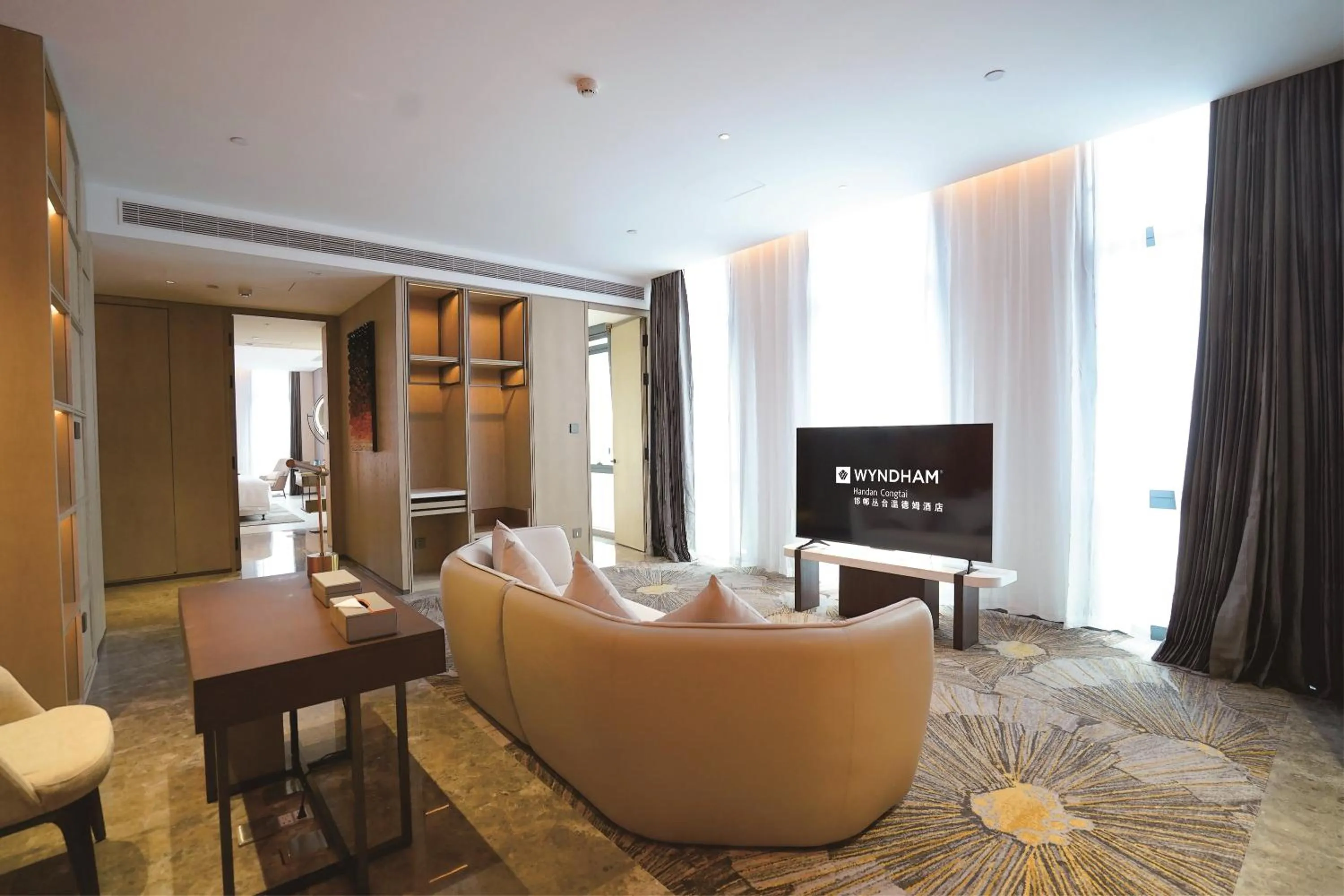 King Suite, Non-Smoking in Wyndham Handan Congtai