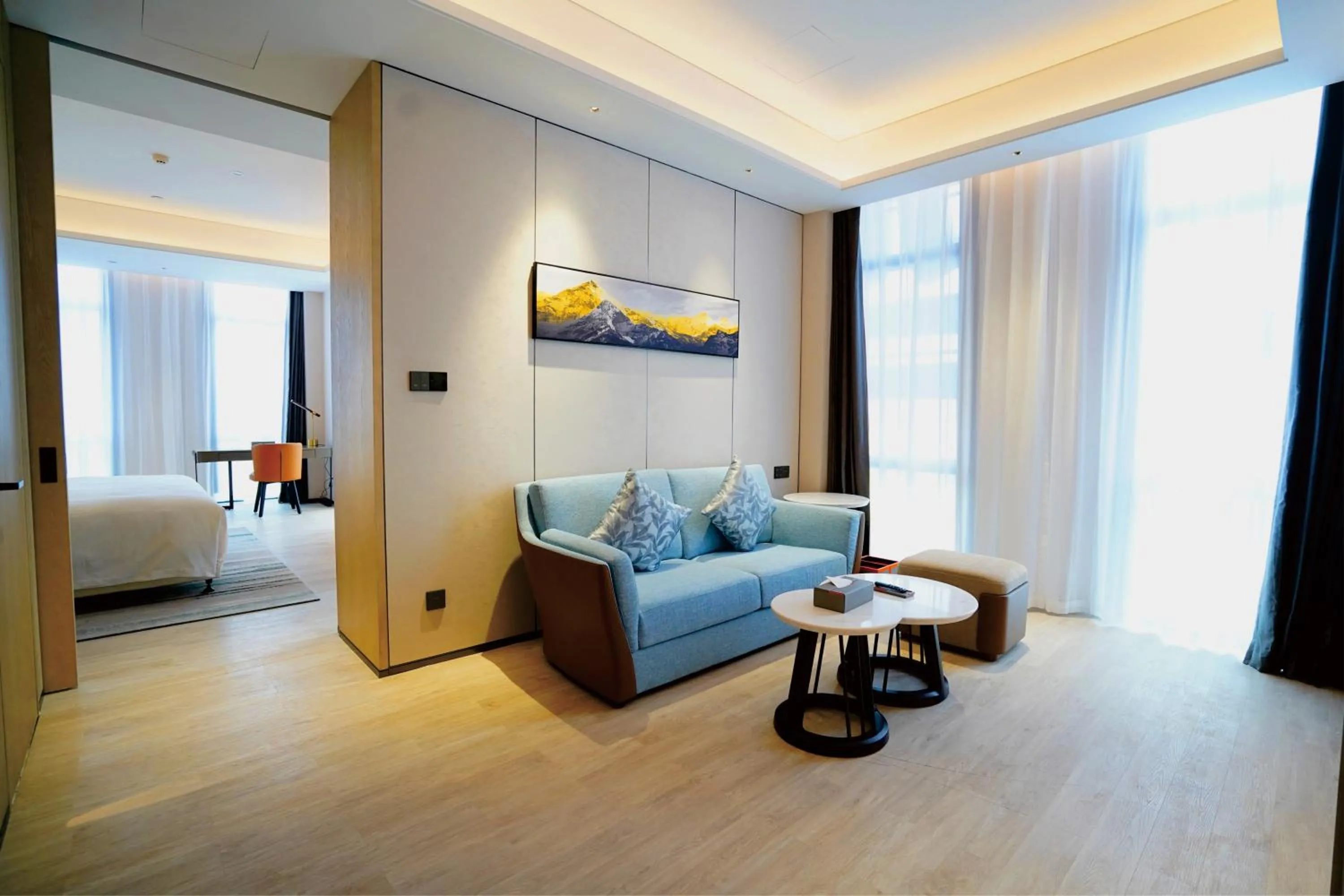 Deluxe King Suite, Non-Smoking in Wyndham Handan Congtai